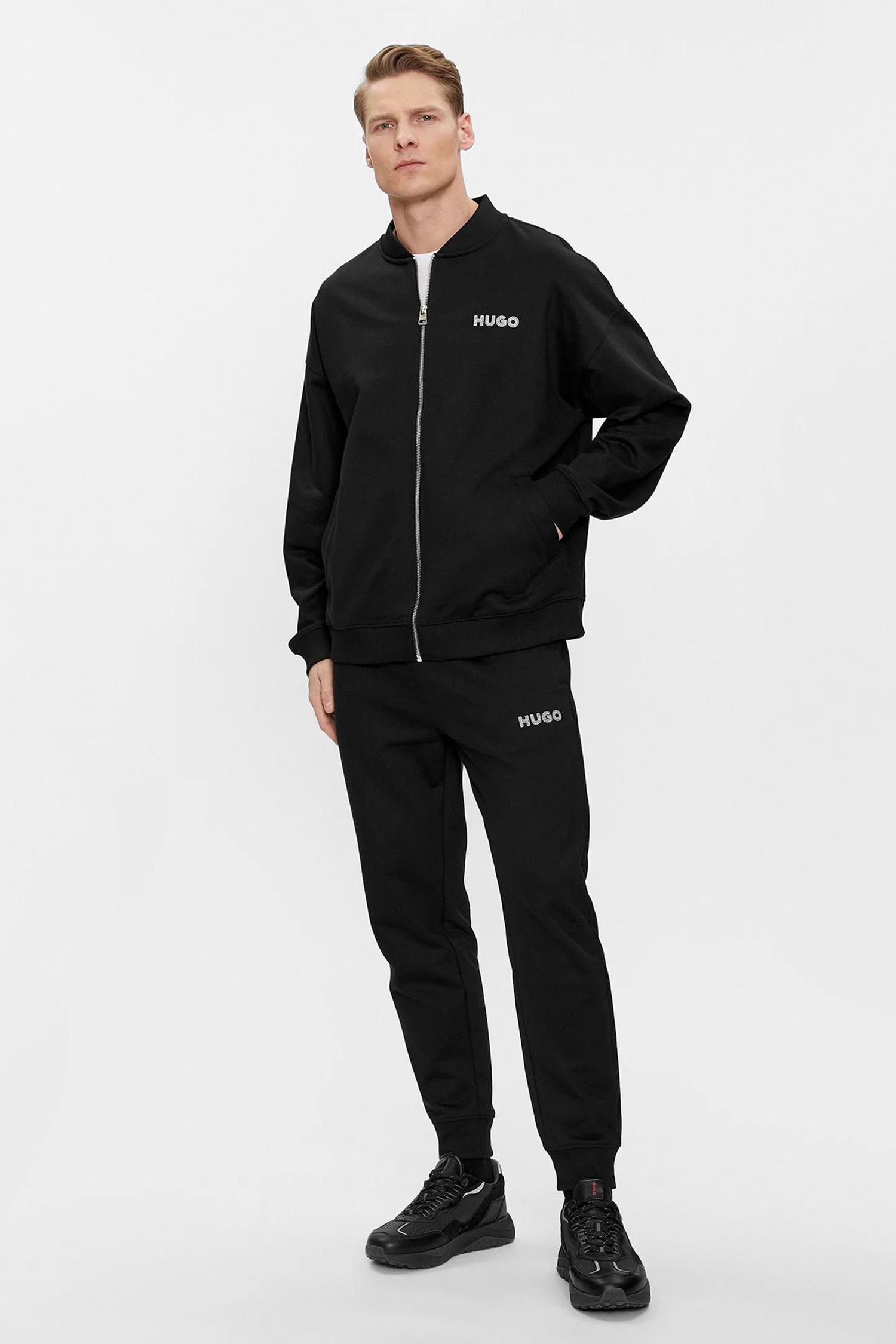 Чоловічі чорні спортивні штани HUGO 50509965;001