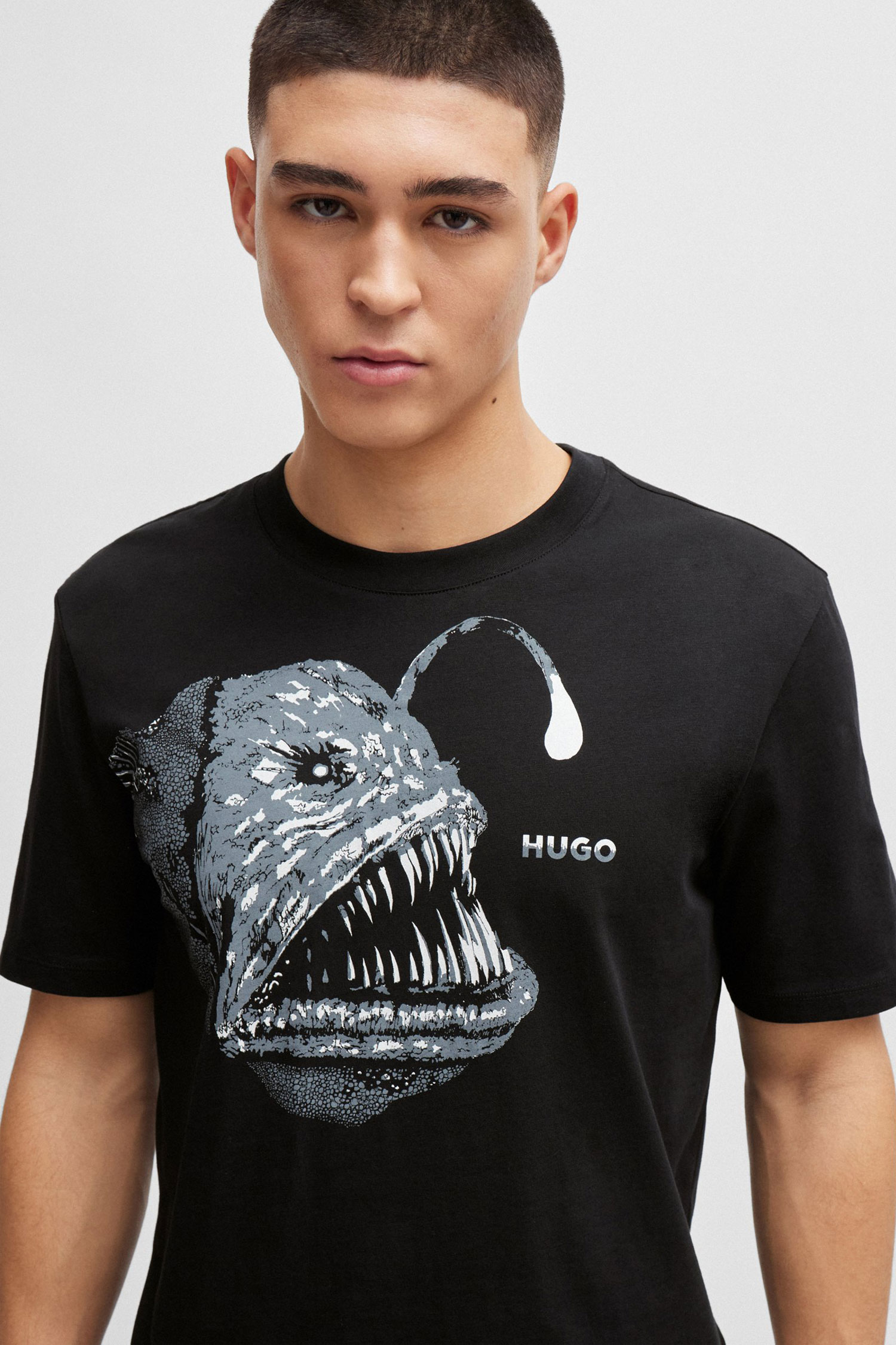 Мужская черная футболка HUGO 50513812;001