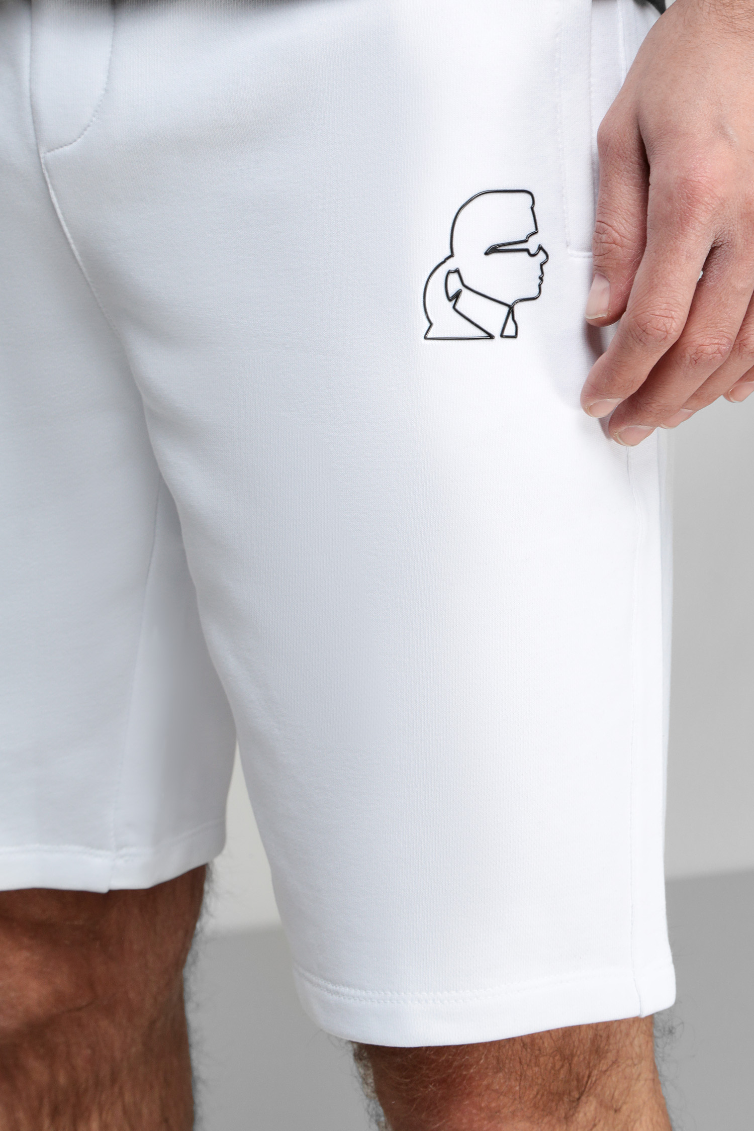 Чоловічі білі шорти Karl Lagerfeld 521900.705414;10