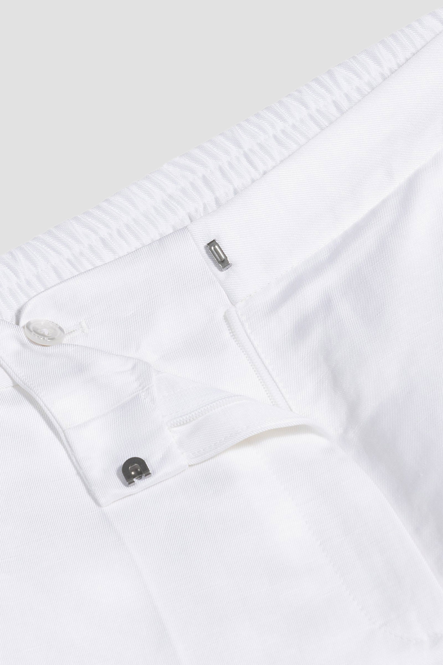 Женские белые шорты BOSS 50537403;100