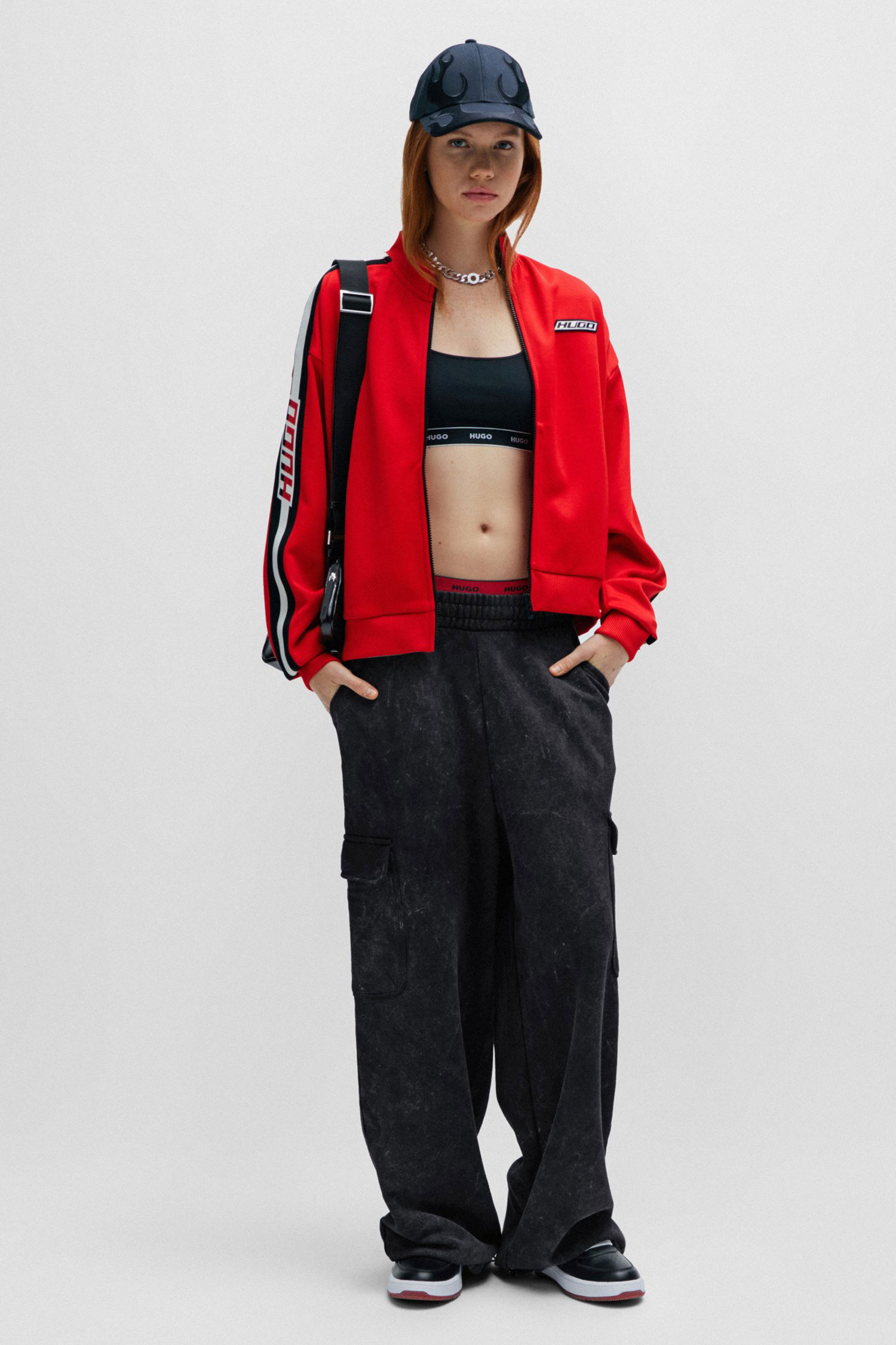 Женские черные карго HUGO 50505143;002