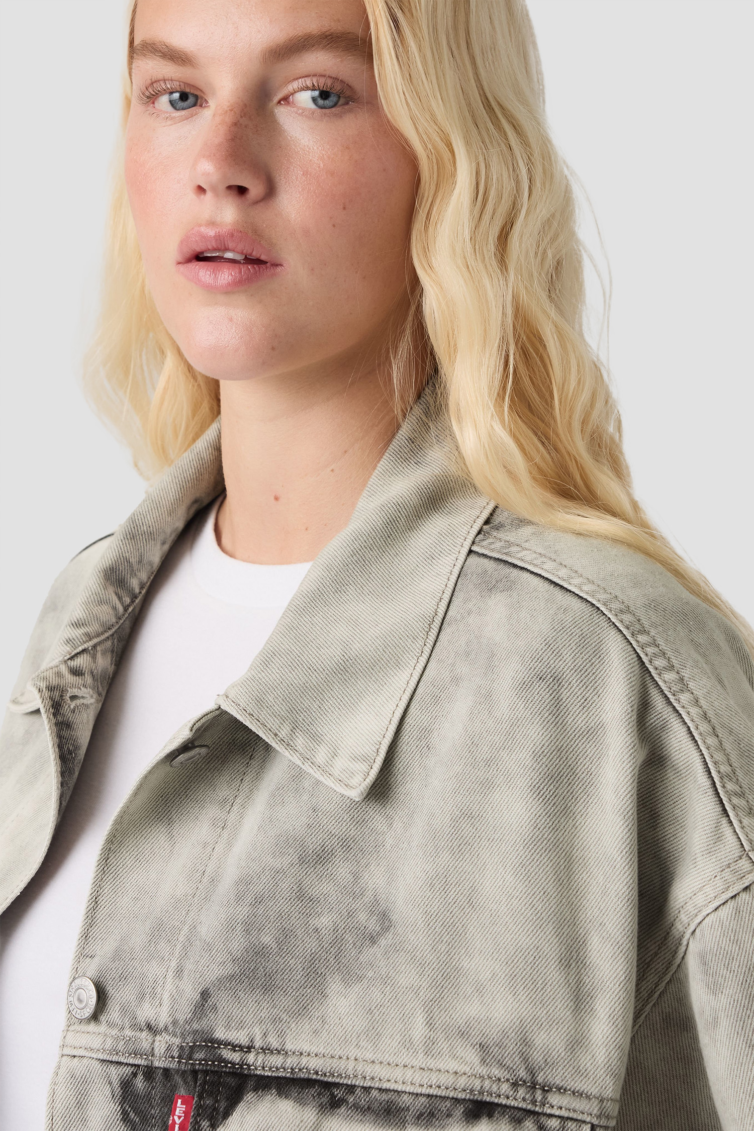 Женская серая джинсовая куртка Levi’s® A3472;0017