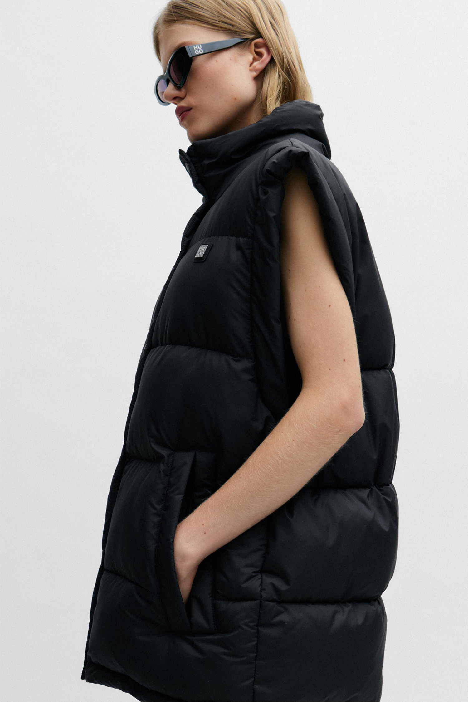 Жіночий чорний жилет HUGO 50504208;001