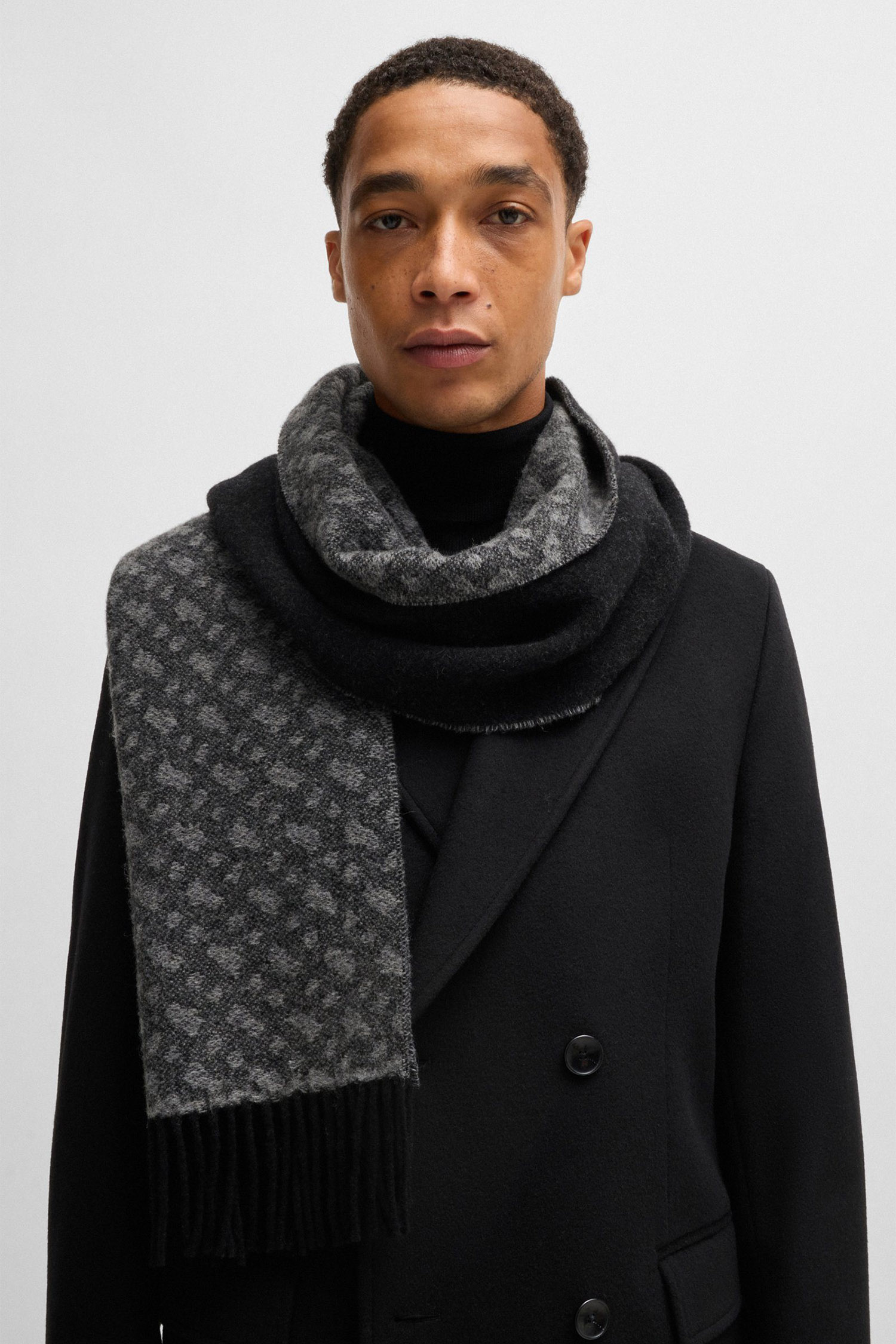 Мужской шерстяной  двусторонний шарф BOSS 50527955;001