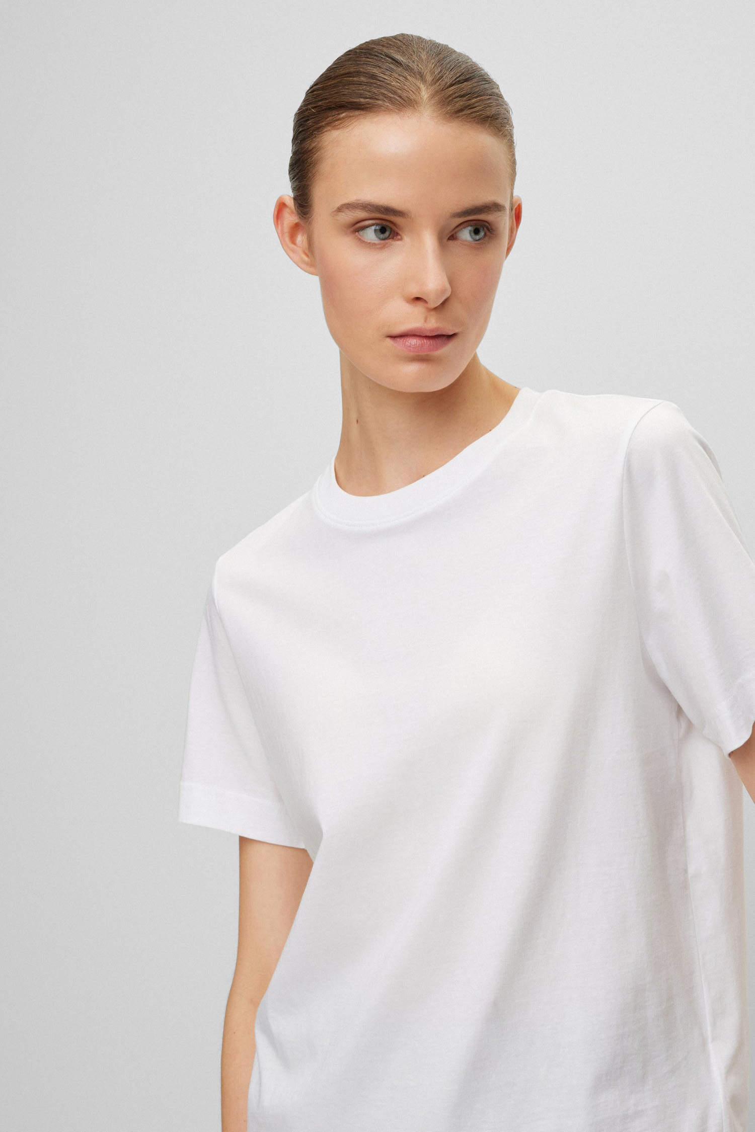 Жіноча біла футболка BOSS 50457259;100