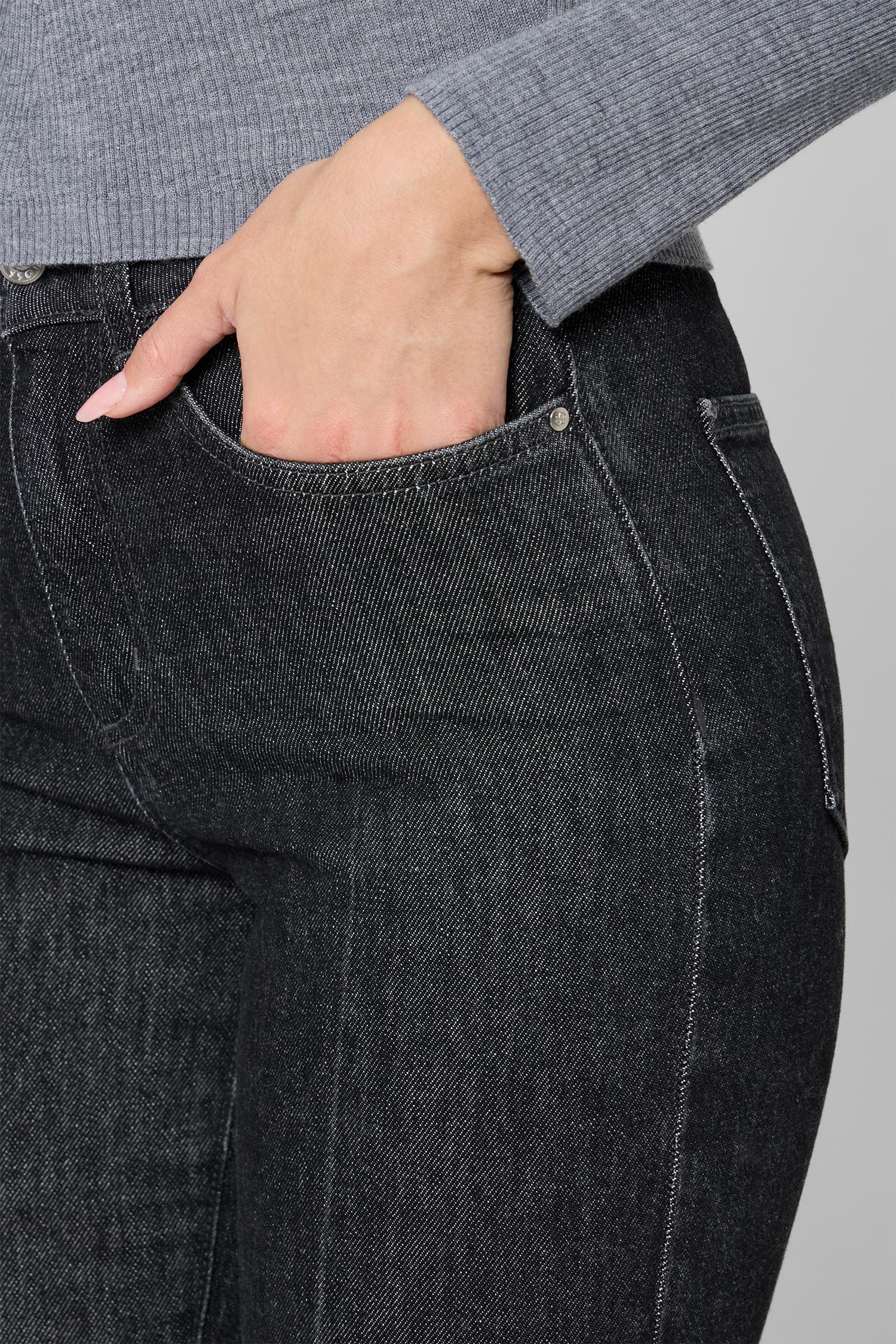 Женские черные джинсы BOSS 50553324;015