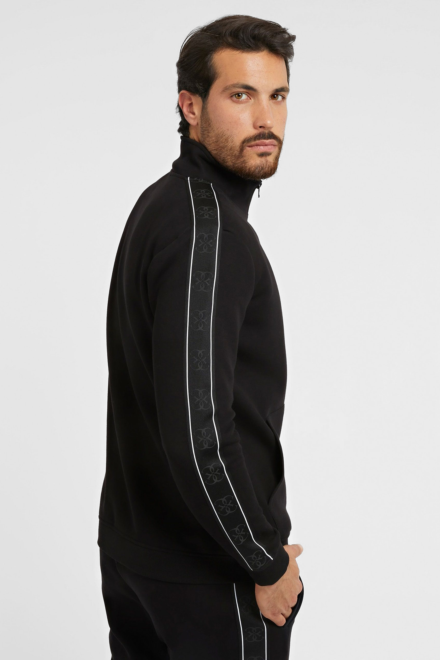 Чоловіча чорна спортивна кофта Guess Z2YQ10.KB3P2;JBLK