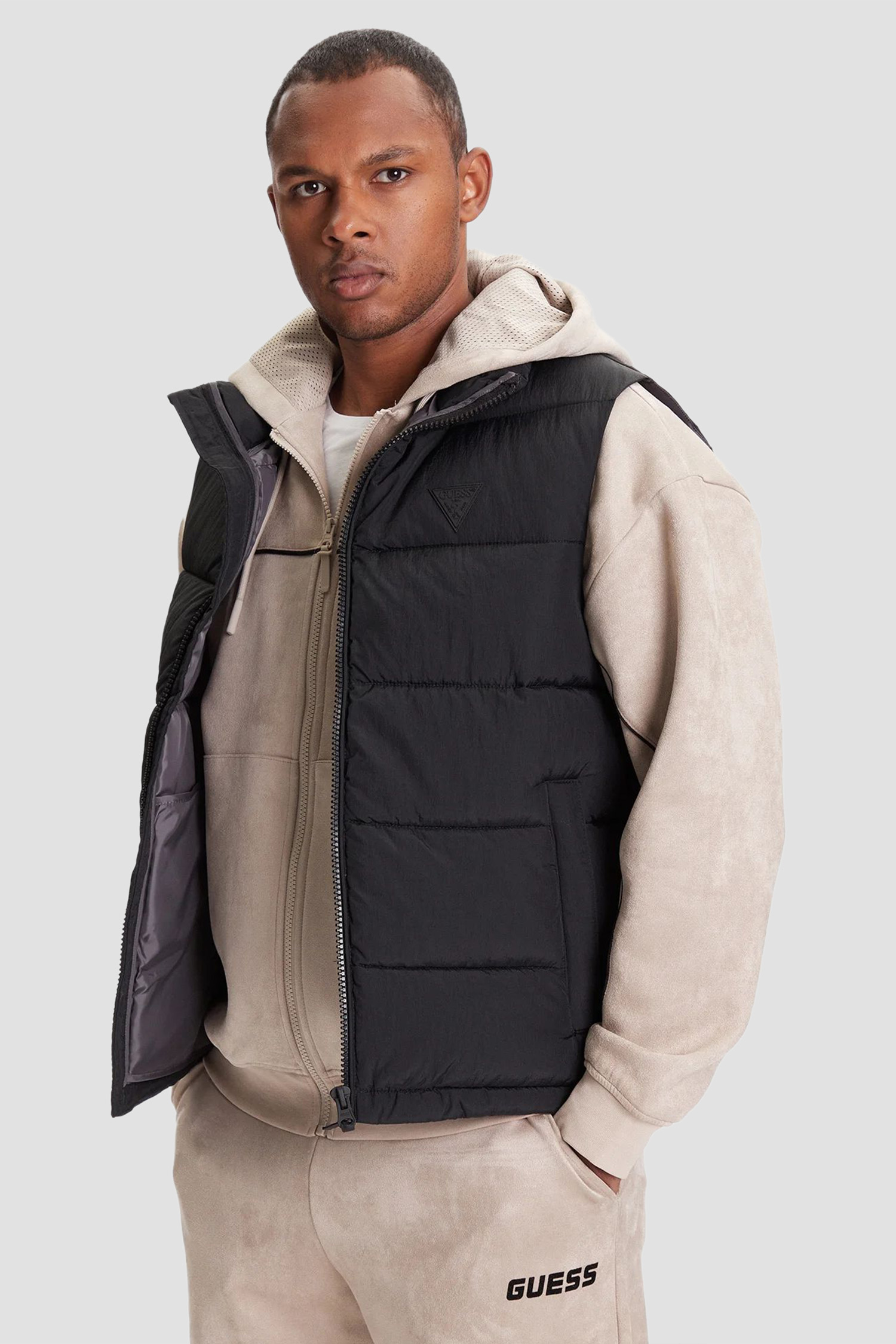 Чоловічий чорний жилет Guess Z5YL08.WGTN0;JBLK