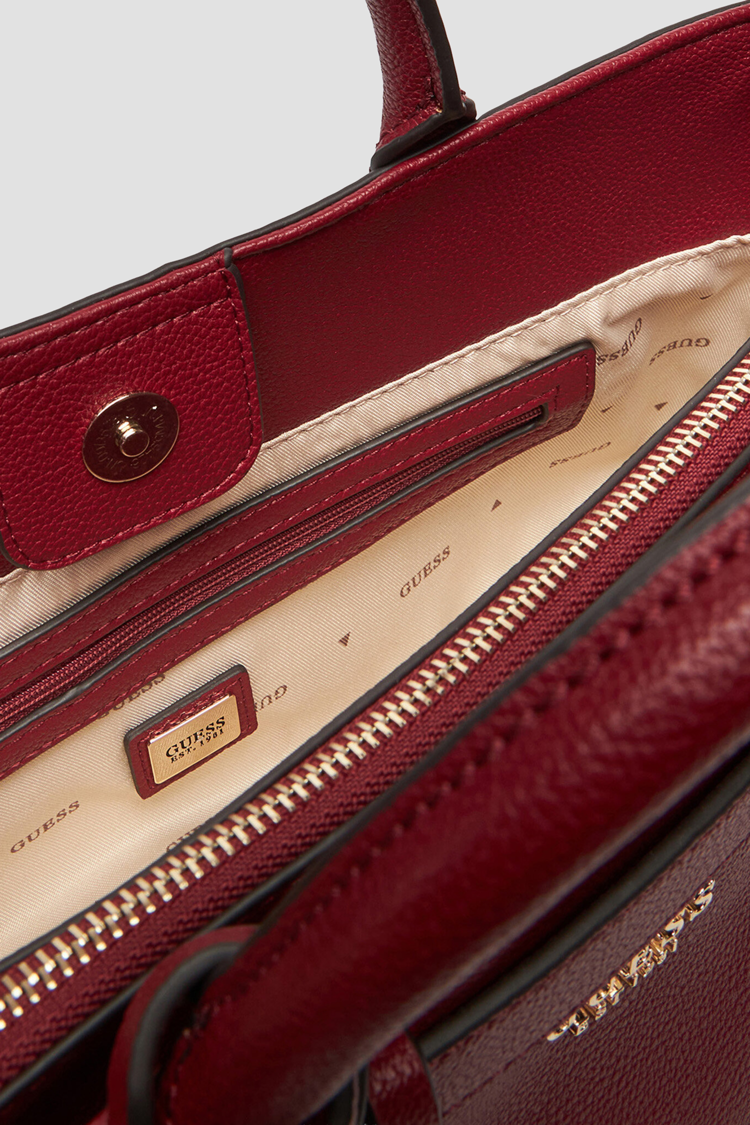 Жіноча бордова сумка Guess HWBG85.46060;RED