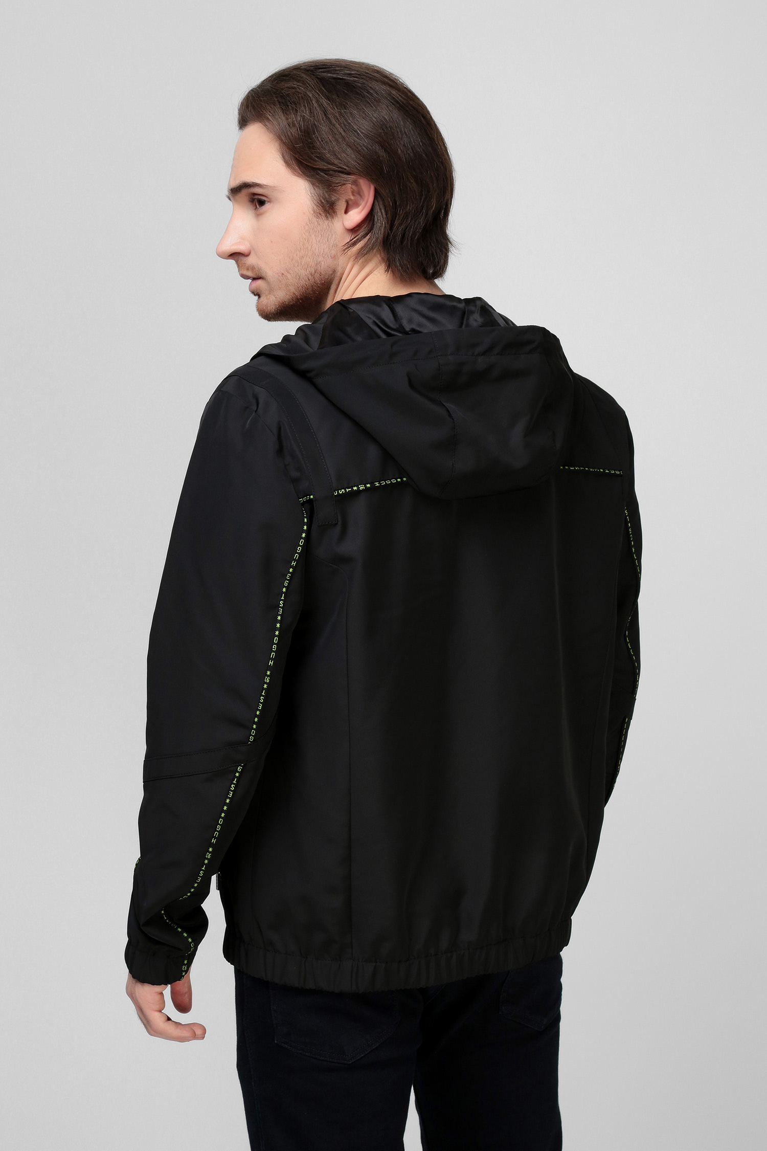 Чоловіча чорна вітровка HUGO 50462336;001