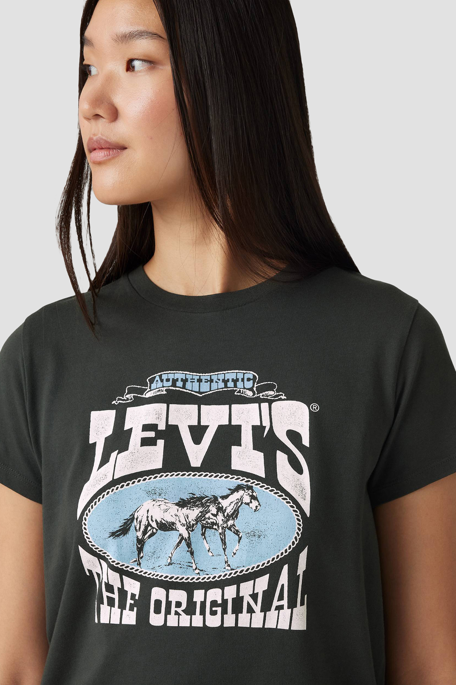 Женская черная футболка Levi’s® 17369;3023
