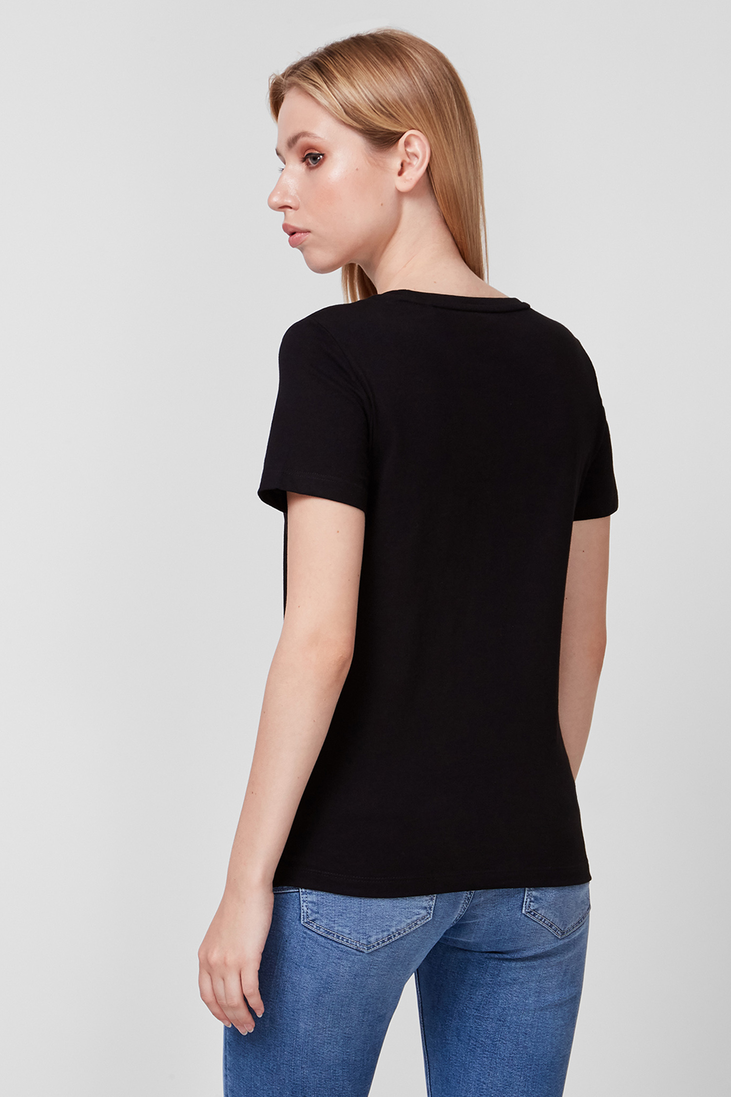 Жіноча чорна футболка Guess W1YI1B.I3Z11;JBLK