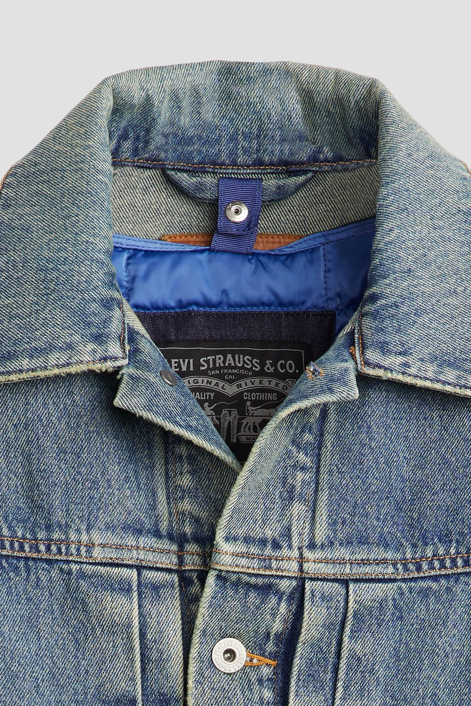 Мужская голубая джинсовая куртка 2в1 Levi’s® A8634;0000