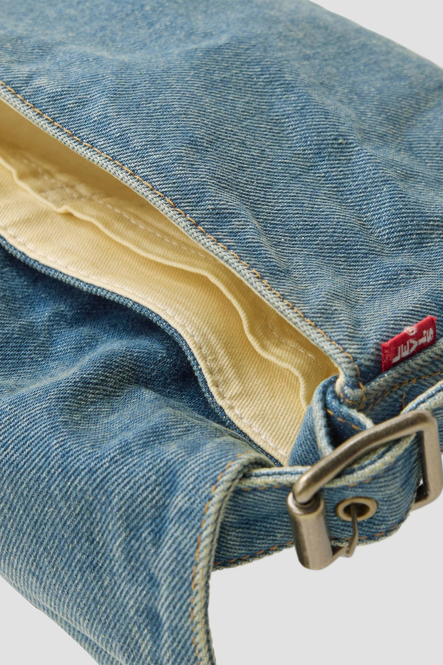 Жіноча блакитна джинсова сумка Levi’s® 004CG;0001