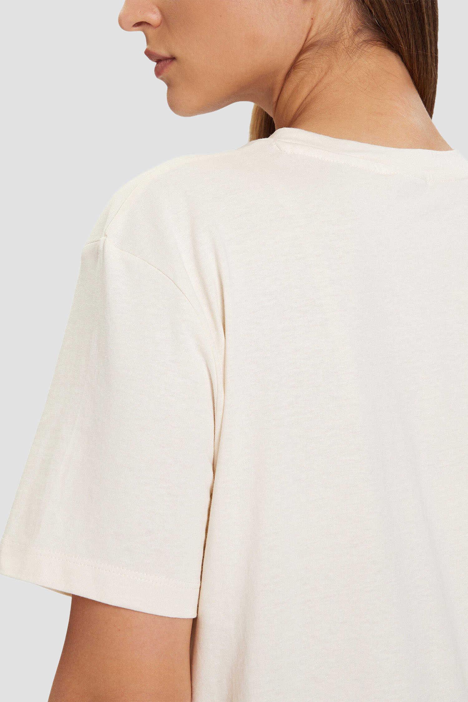 Жіноча біла футболка Guess V5BI09.I3Z14;G1O6