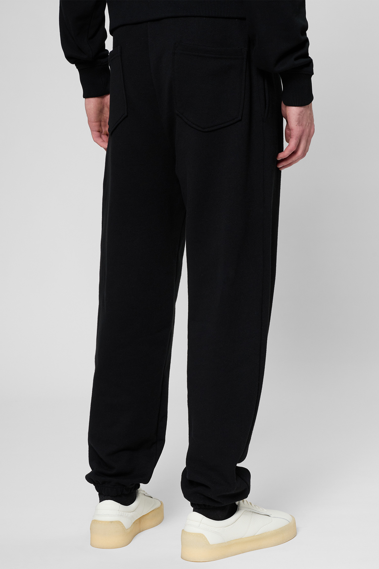 Чоловічі чорні спортивні штани HUGO 50553357;001