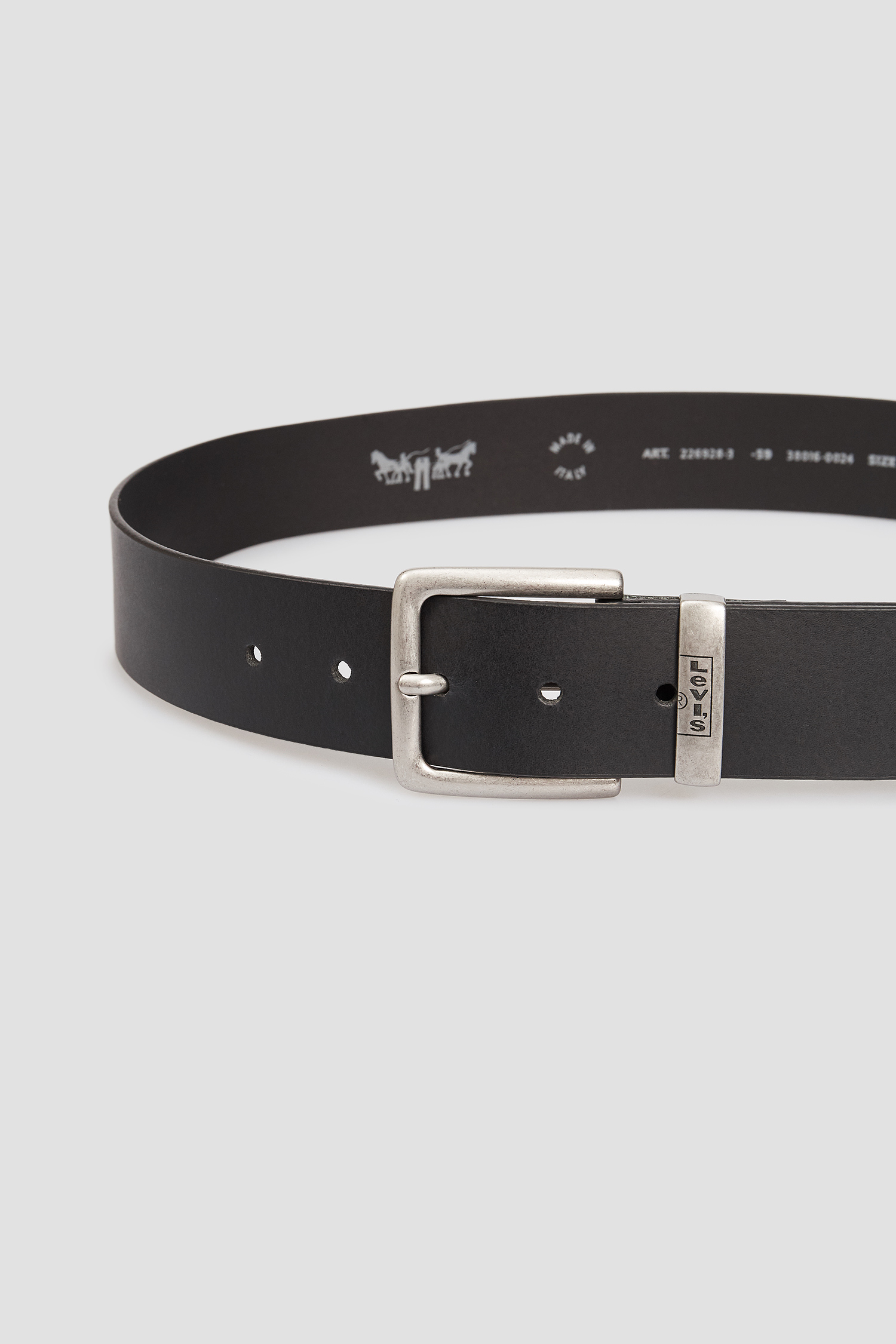 Чорний шкіряний ремінь Levi’s® 226928;3.59