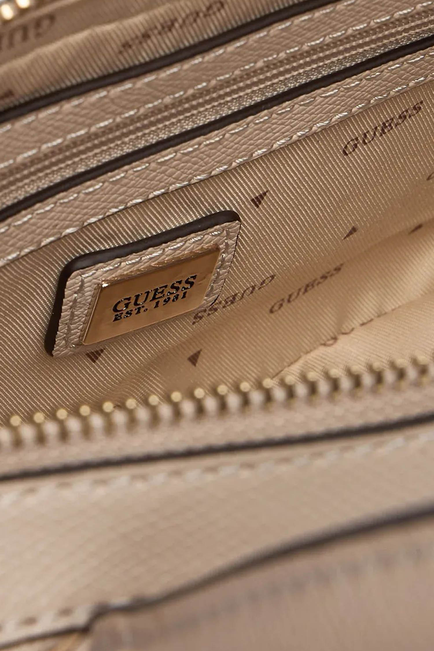 Жіноча бежева сумка Guess HWBG98.99050;LTA