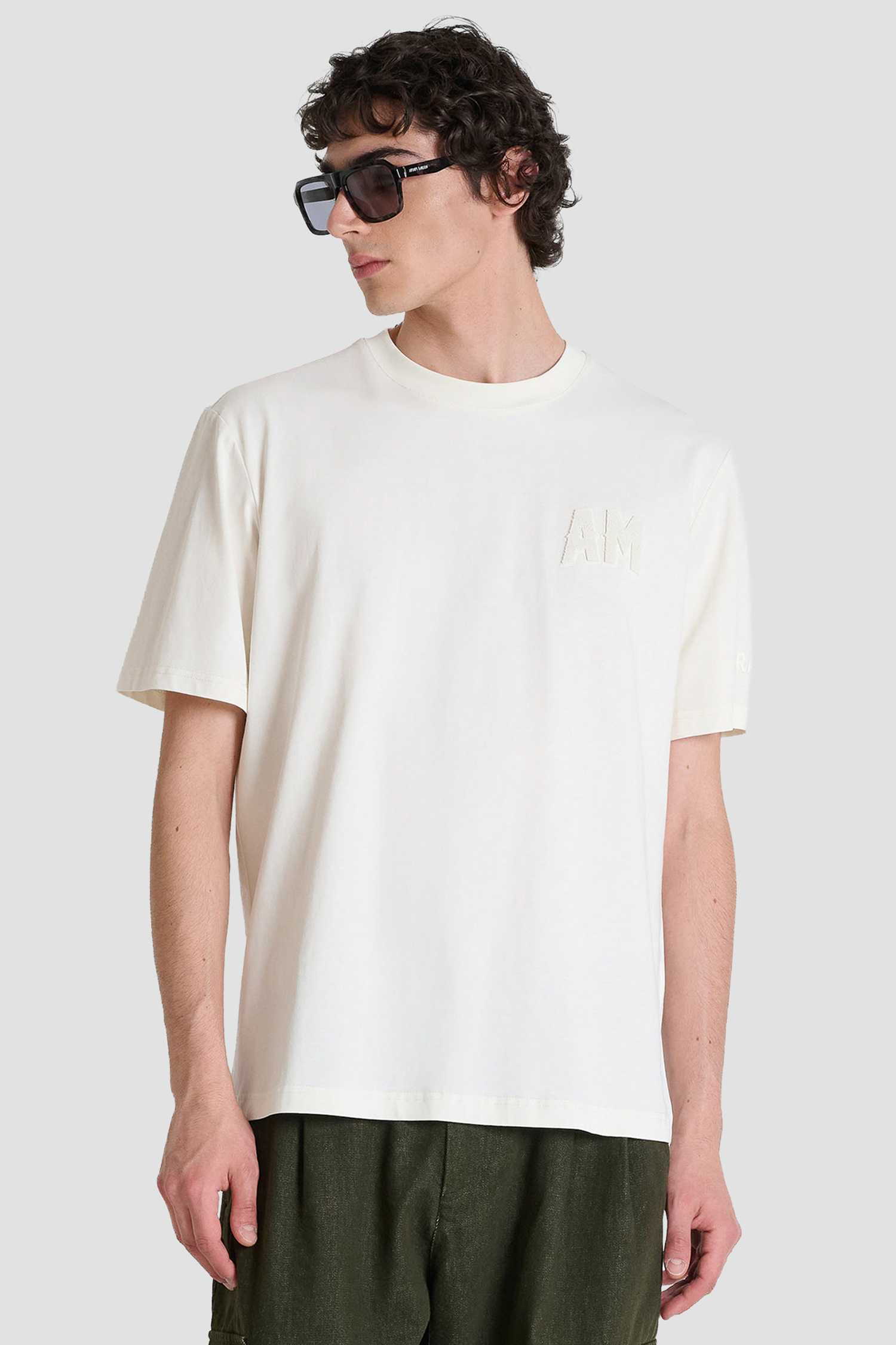 Мужская белая футболка Antony Morato MMKS02689.FA100240;1021