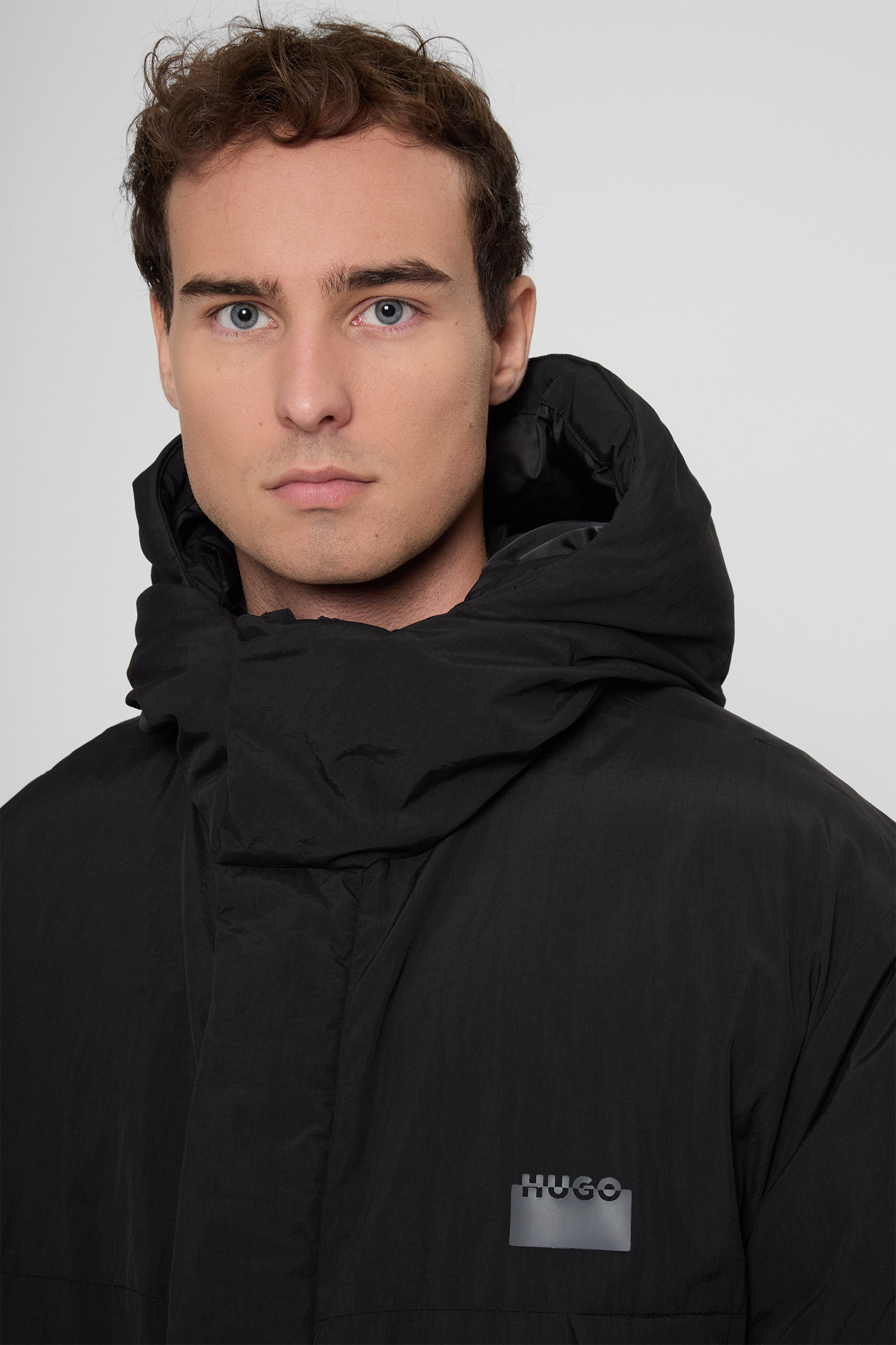 Чоловіча чорна куртка HUGO 50549663;001