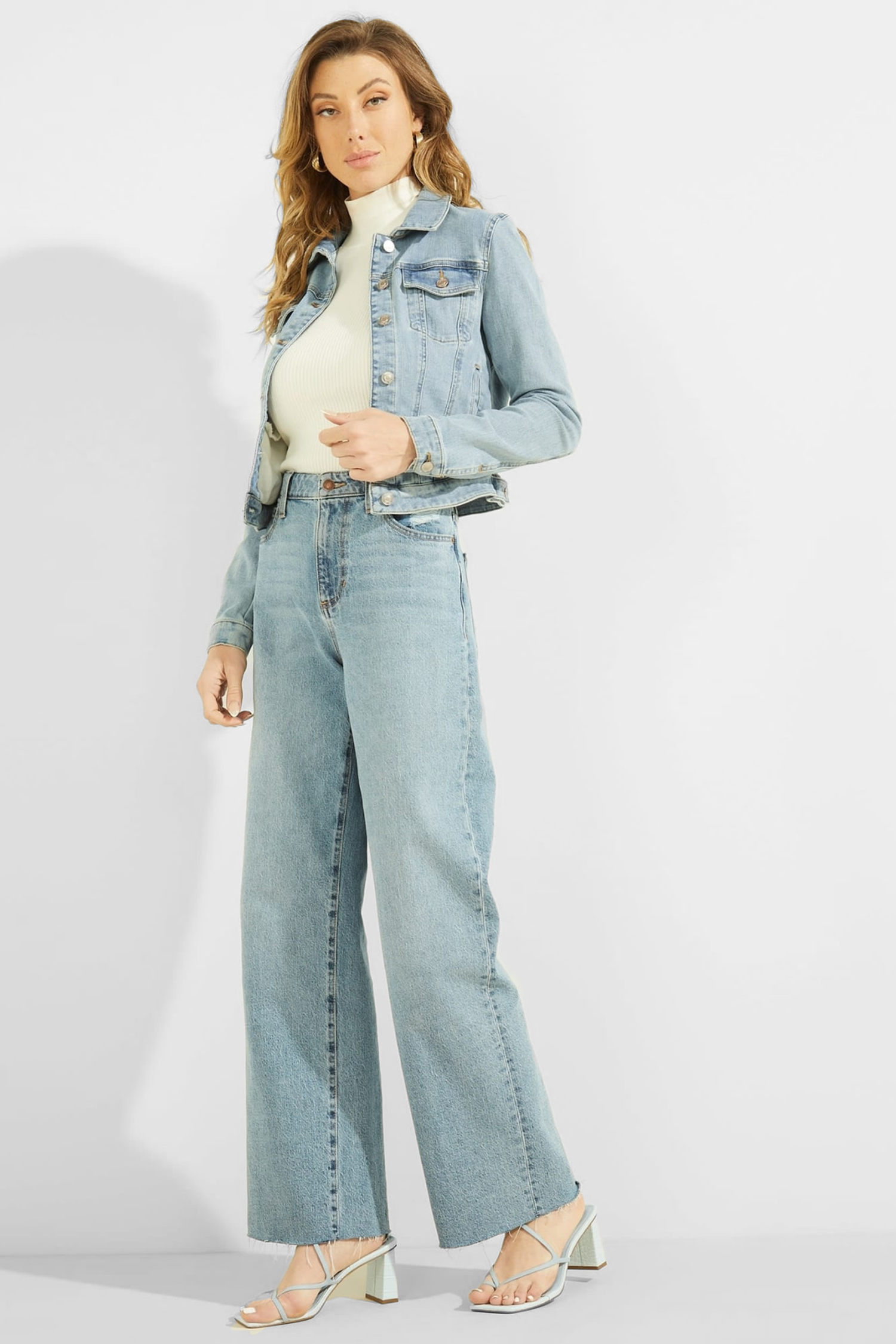 Жіноча блакитна джинсова куртка Guess W2GN0E.D4LU2;ARWA