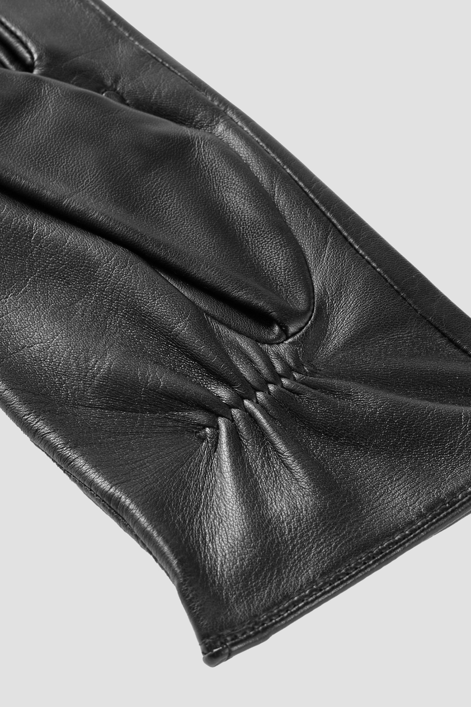 Женские черные кожаные перчатки BOSS 50526613;001