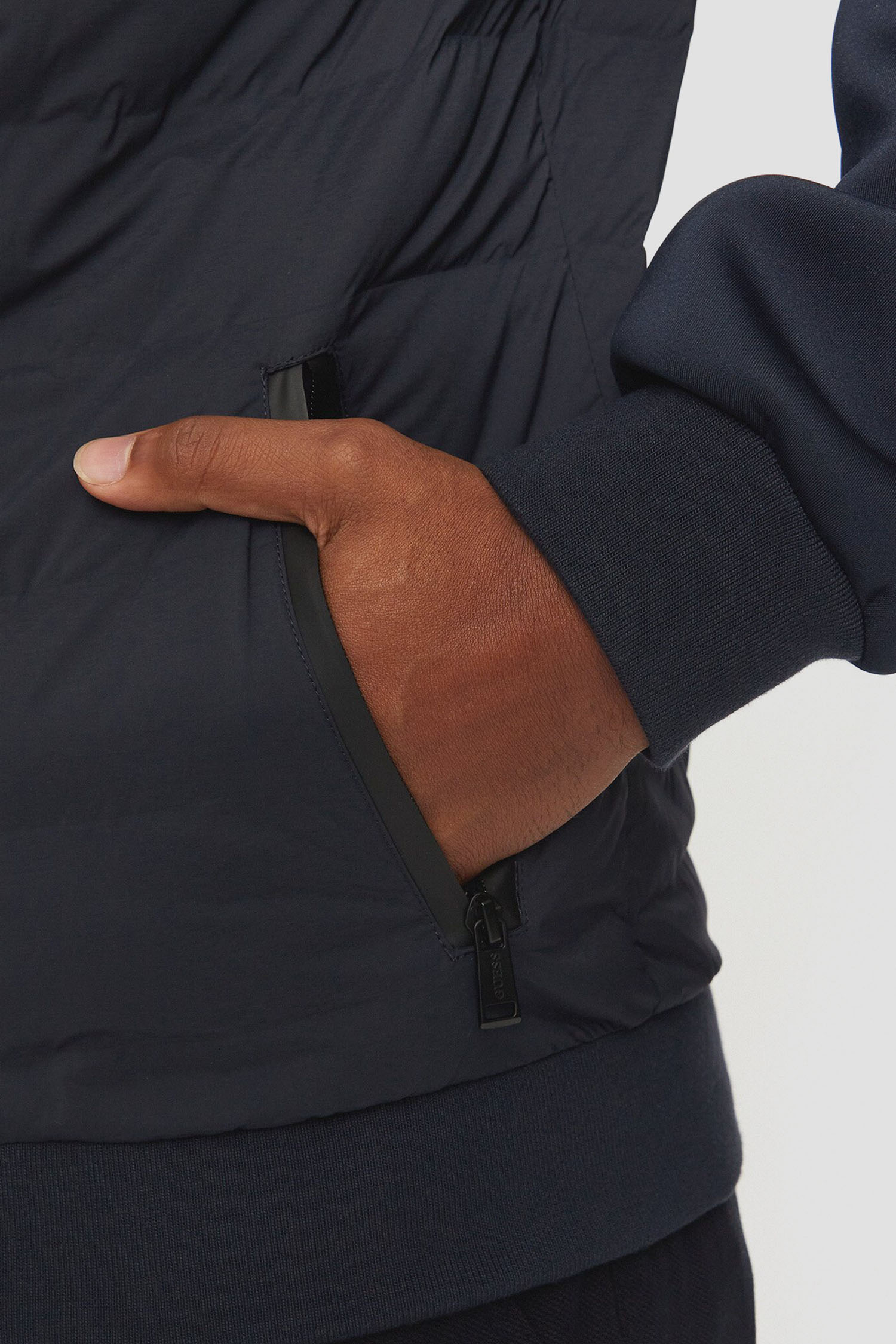 Мужская темно-синяя куртка Guess M4YL37.WG9U2;G7V2