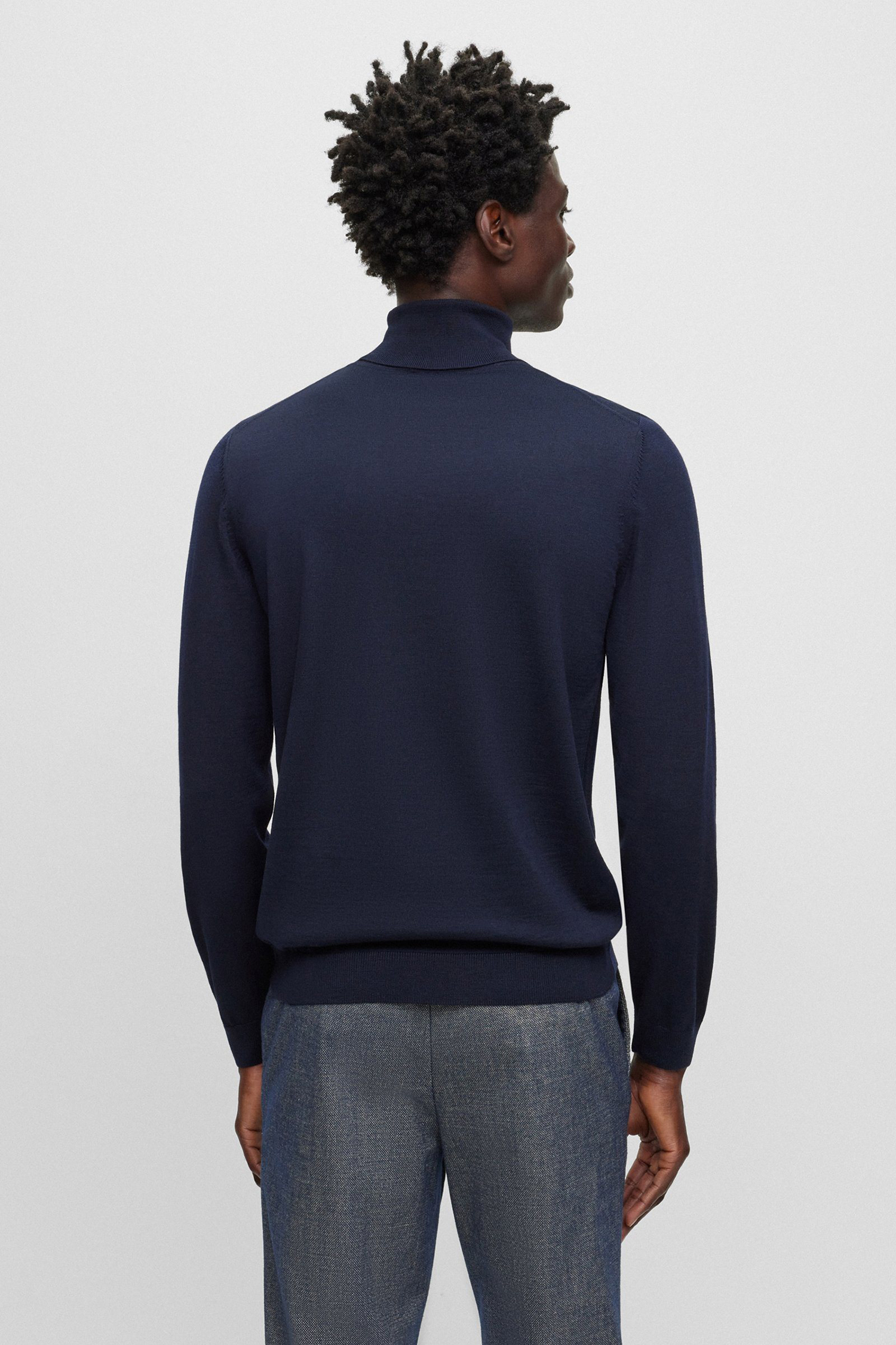 Мужской темно-синий шерстяной гольф BOSS 50468262;404