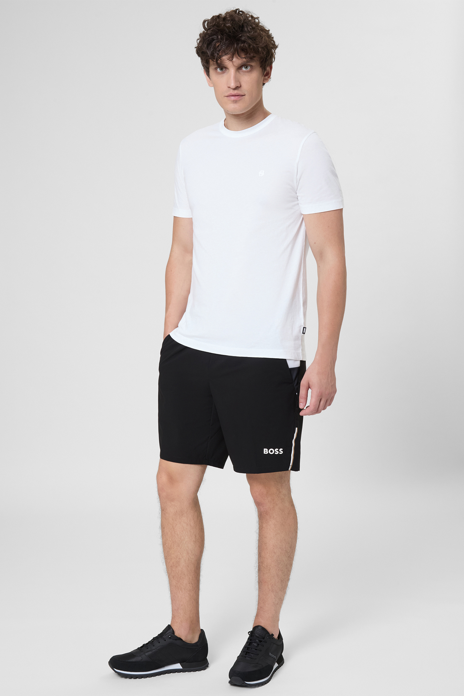 Чоловічі чорні шорти BOSS 50541370;001