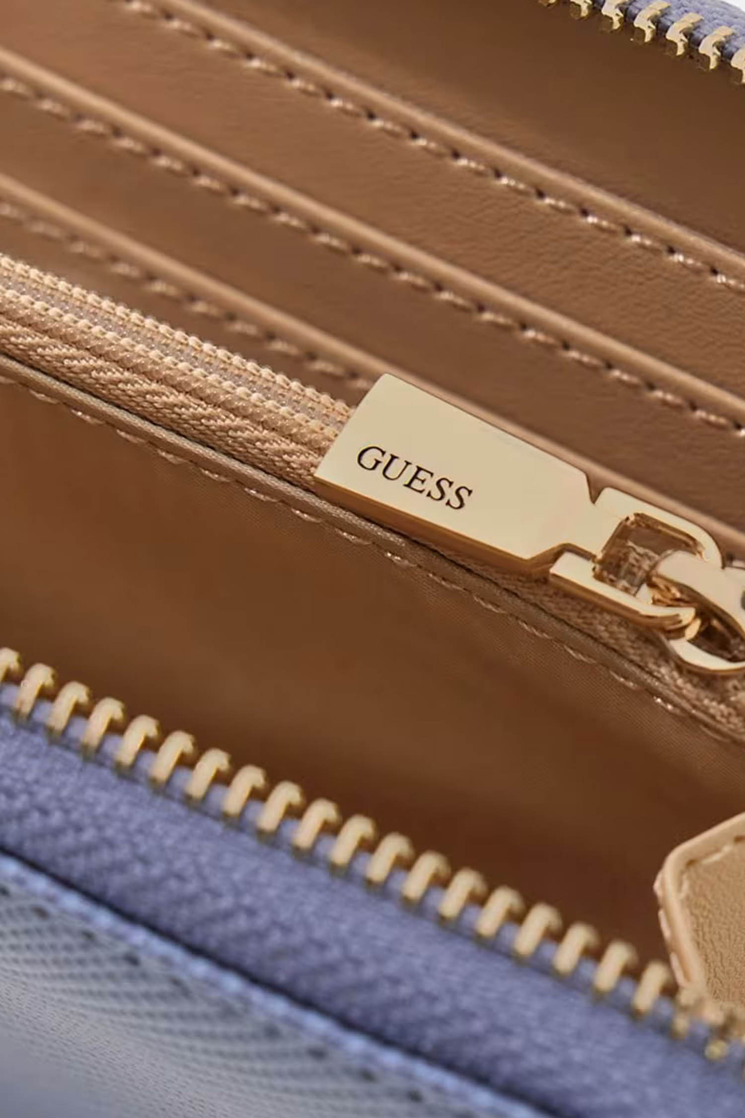 Жіночий блакитний гаманець Guess SWZG74.59140;GBU