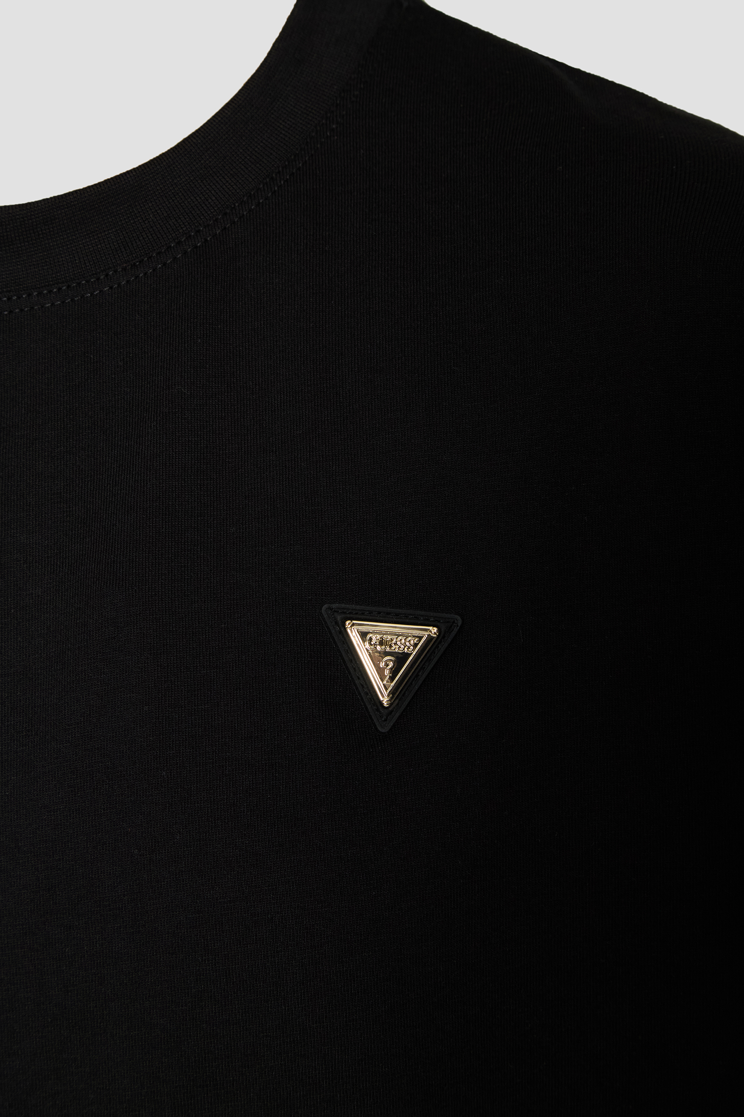 Женская черная футболка Guess V4BI21.I3Z14;JBLK