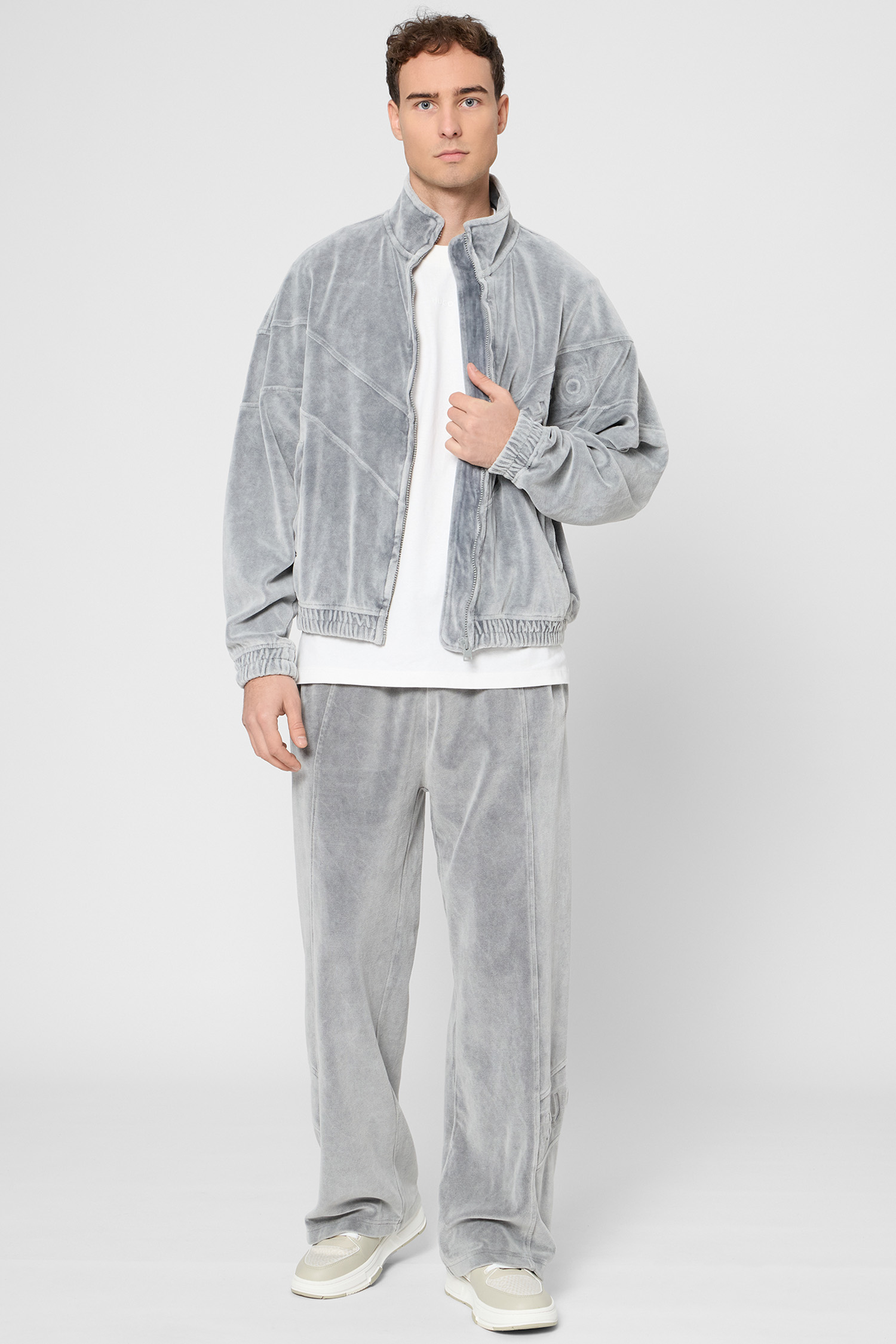 Мужские серые велюровые спортивные брюки HUGO 50546702;017