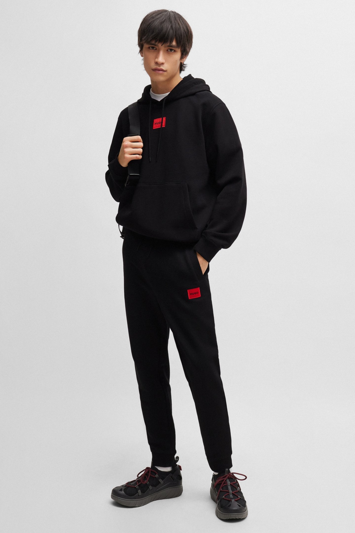 Чоловічі чорні спортивні штани HUGO 50447963;001