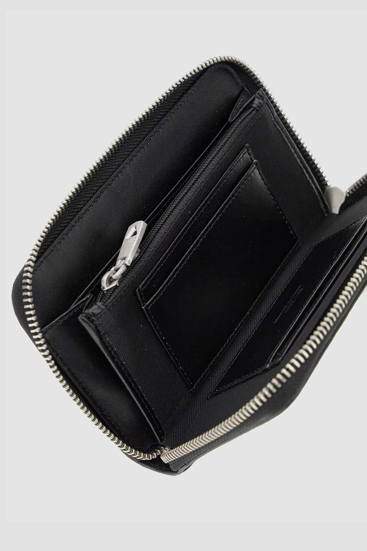 Мужской черный кожаный кошелек Guess SMBAGR.LEA28;BLA