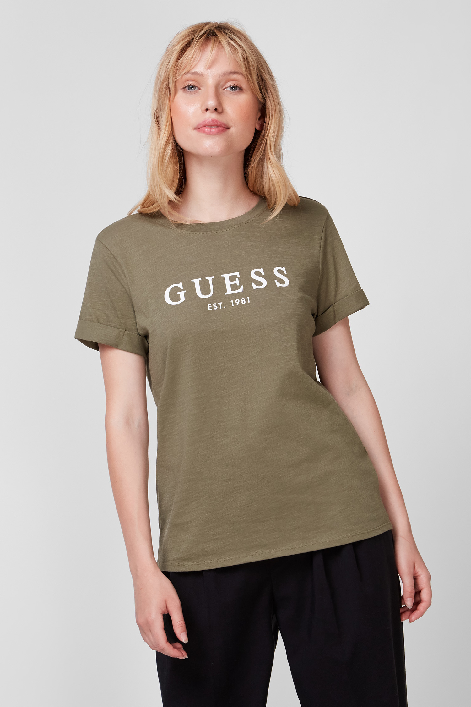 Женская зеленая футболка Guess W0GI69.R8G01;G8U0 — Ultrashop