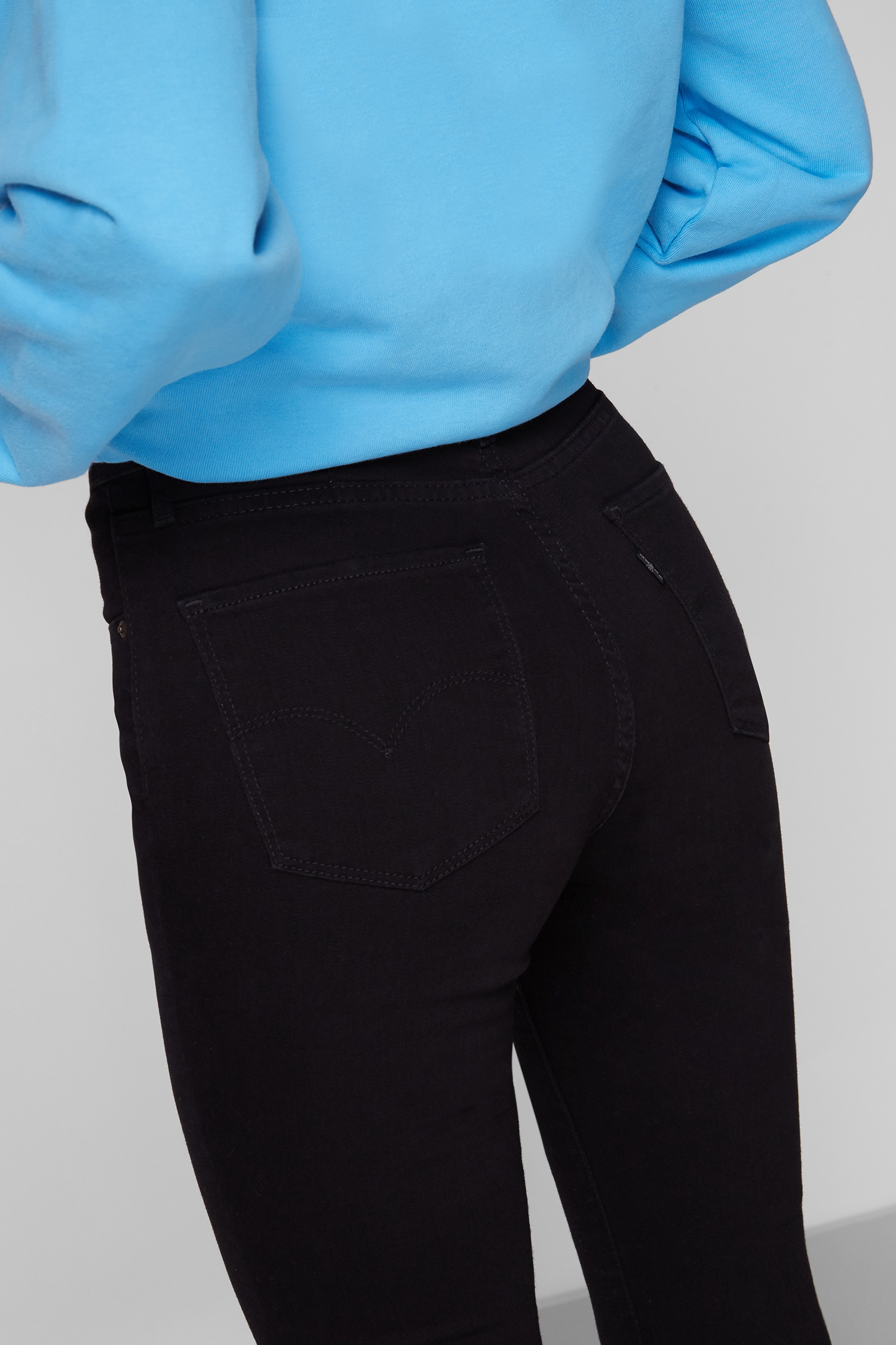 Жіночі чорні джинси 724™ High Rise Straight Levi’s® 18883;0006