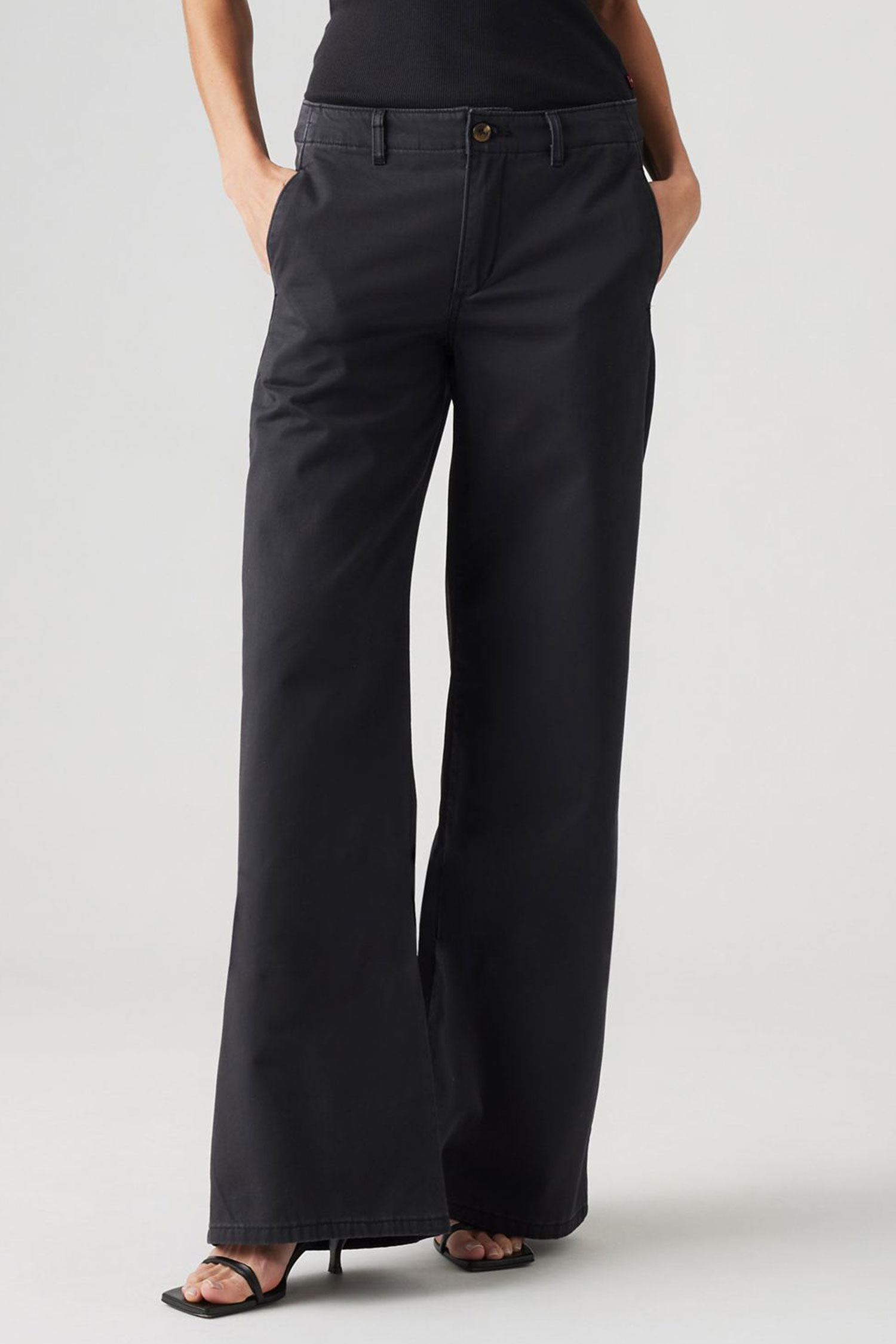 Женские черные брюки Levi’s® A8700;0001