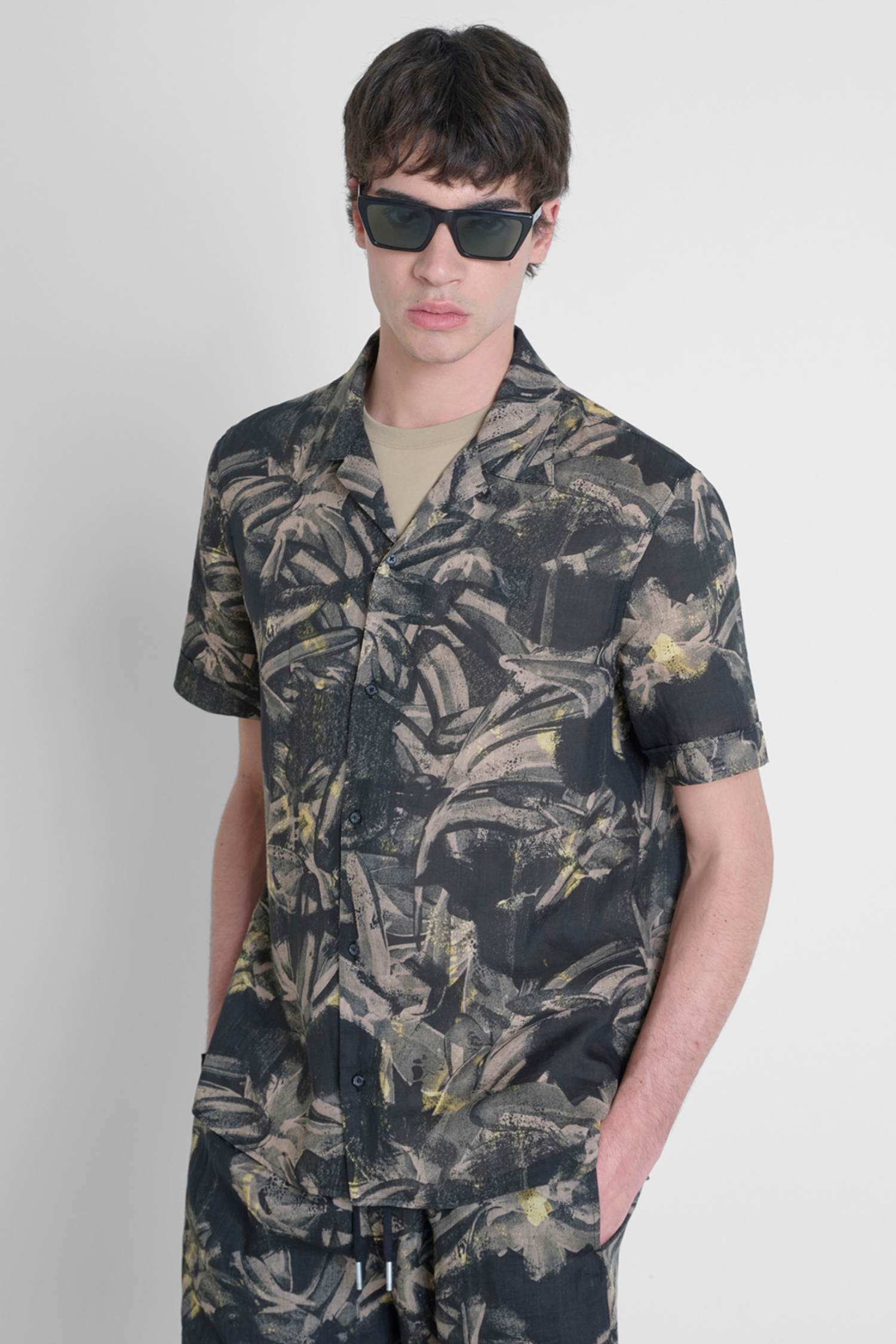 Мужская черная рубашка с узором Antony Morato MMSS00189.FA430638;9000