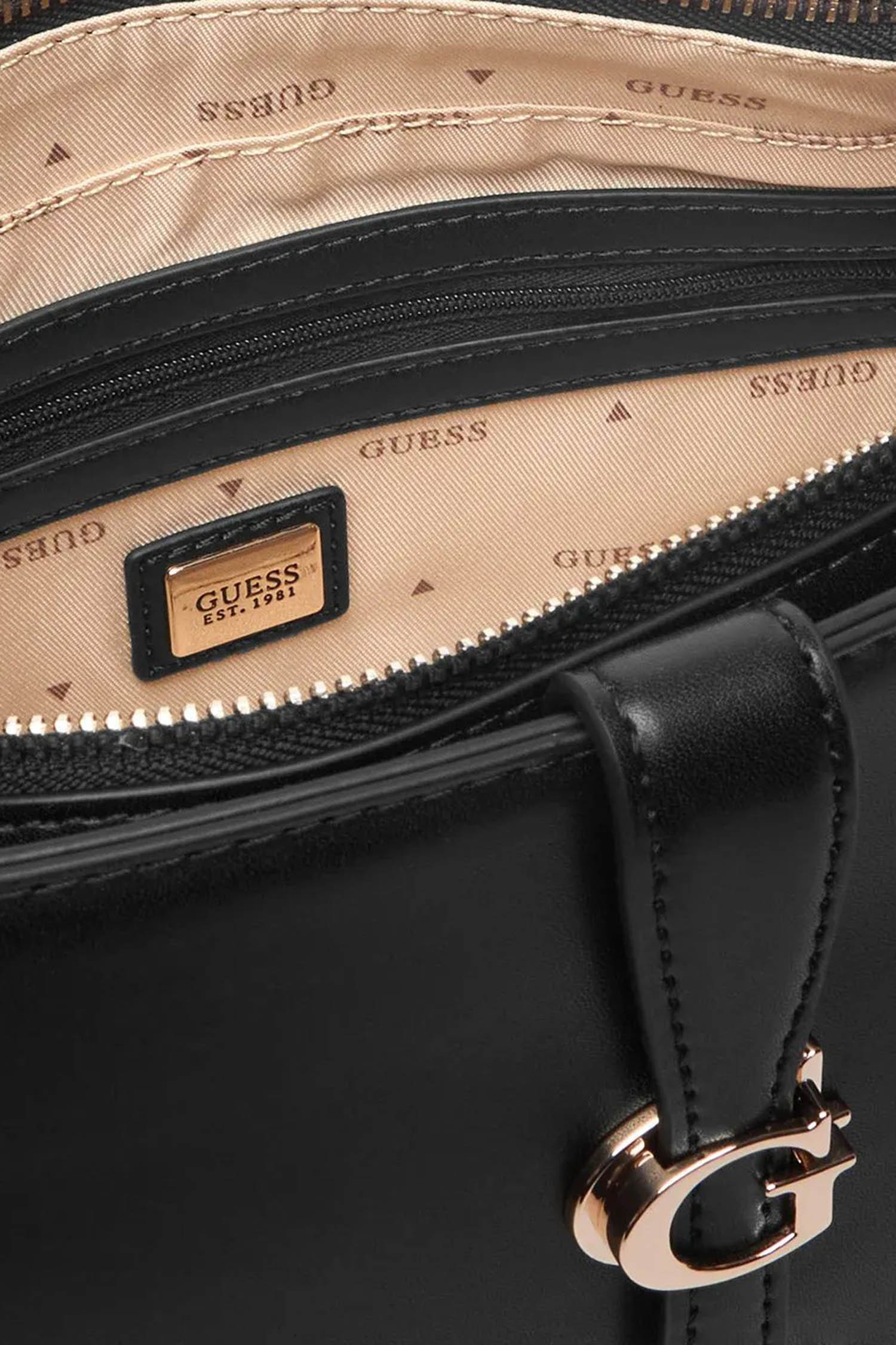 Жіноча чорна сумка Guess HWVG98.96080;BLA