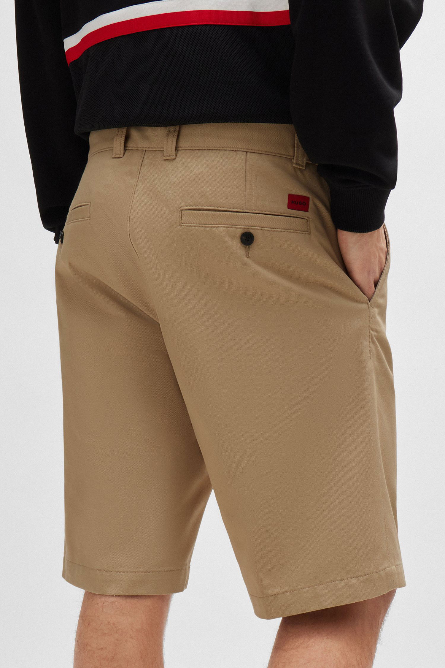 Чоловічі бежеві шорти HUGO 50505857;264