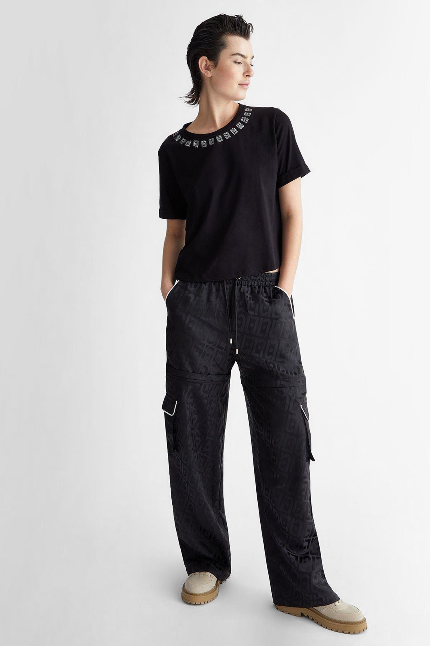 Жіноча чорна футболка Liu Jo TA4135.JS003;R9932