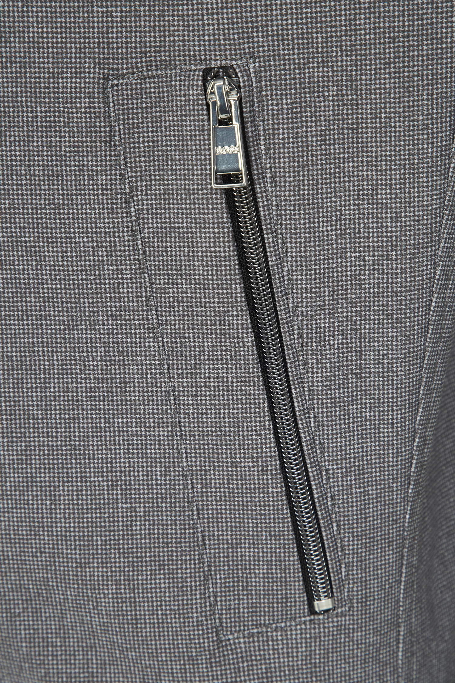 Чоловічий сірий бомбер BOSS 50509563;041