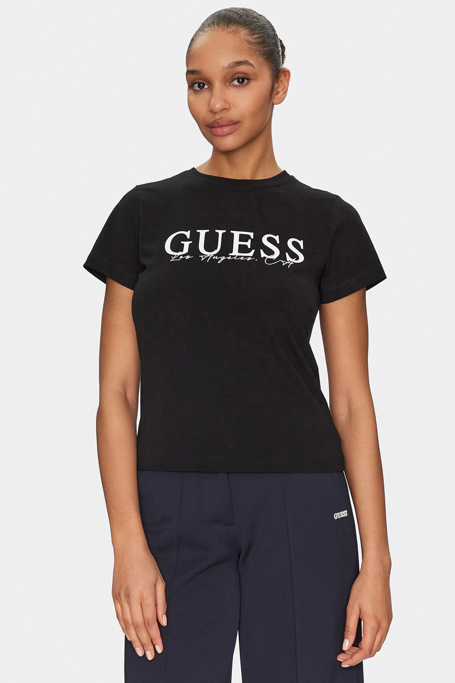 Жіноча чорна футболка Guess V5GI15.J1314;JBLK