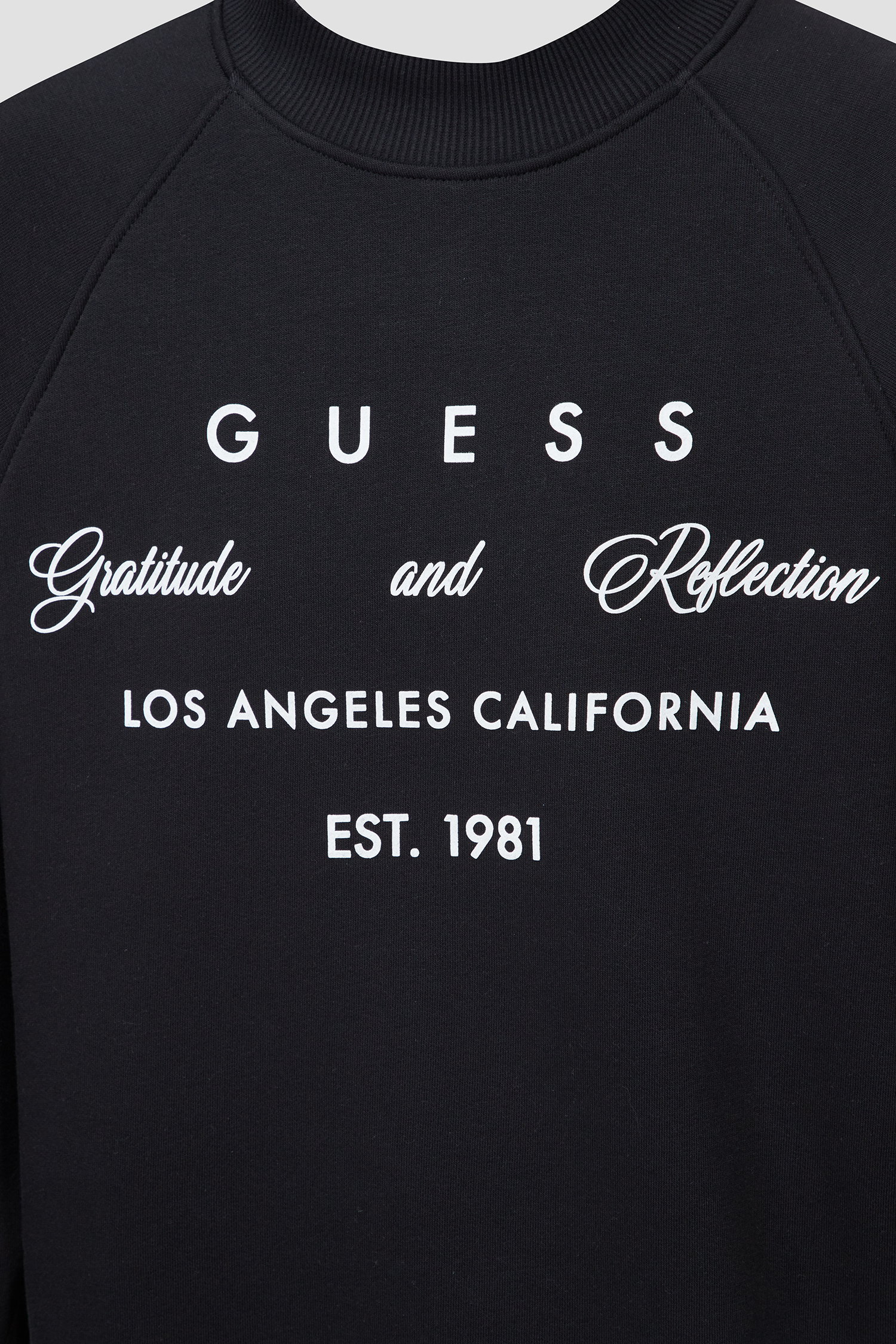 Жіночий чорний світшот Guess W3YQ06.K9Z21;JBLK