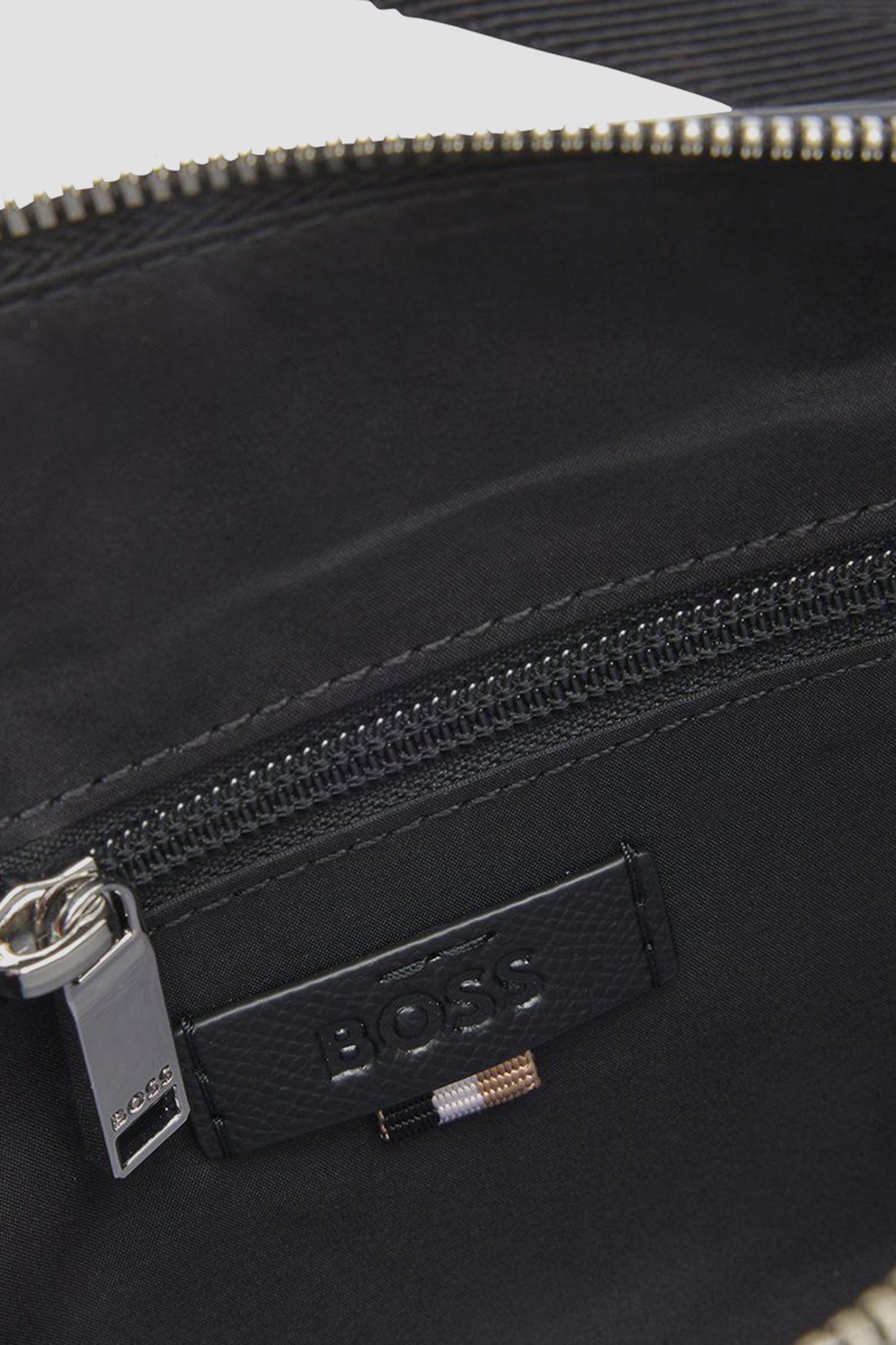 Чоловіча чорна шкіряна сумка BOSS 50558442;001