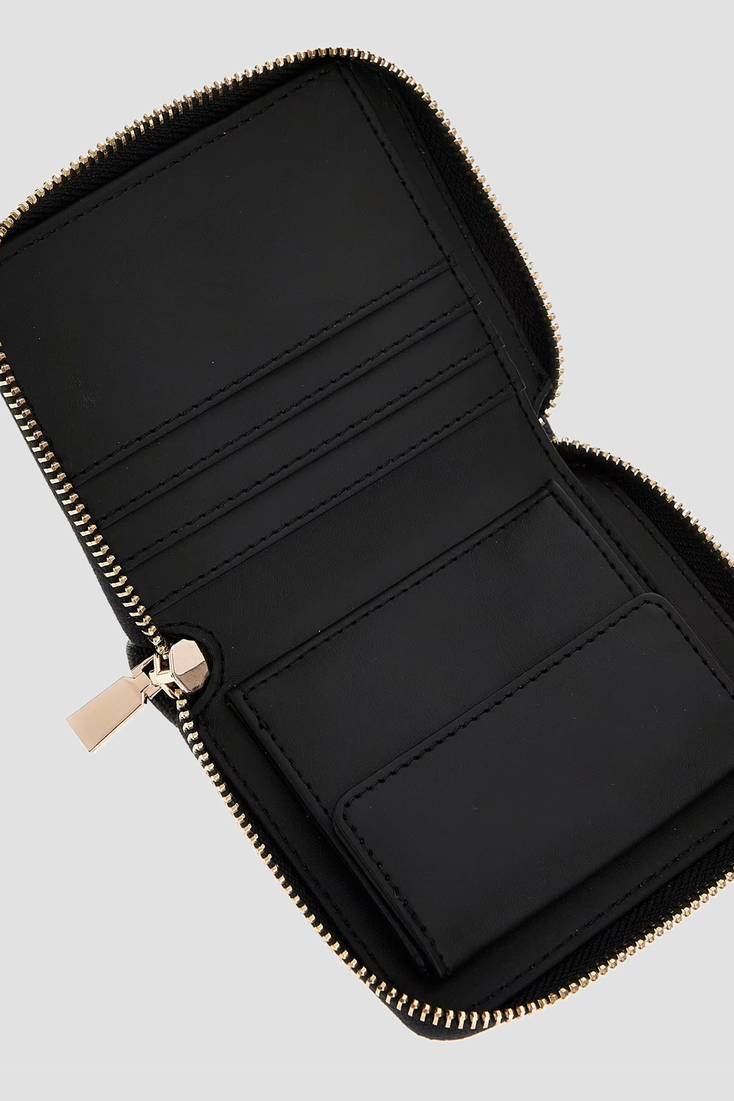 Женский серый кошелек с узором Guess SWSG85.00137;CLO