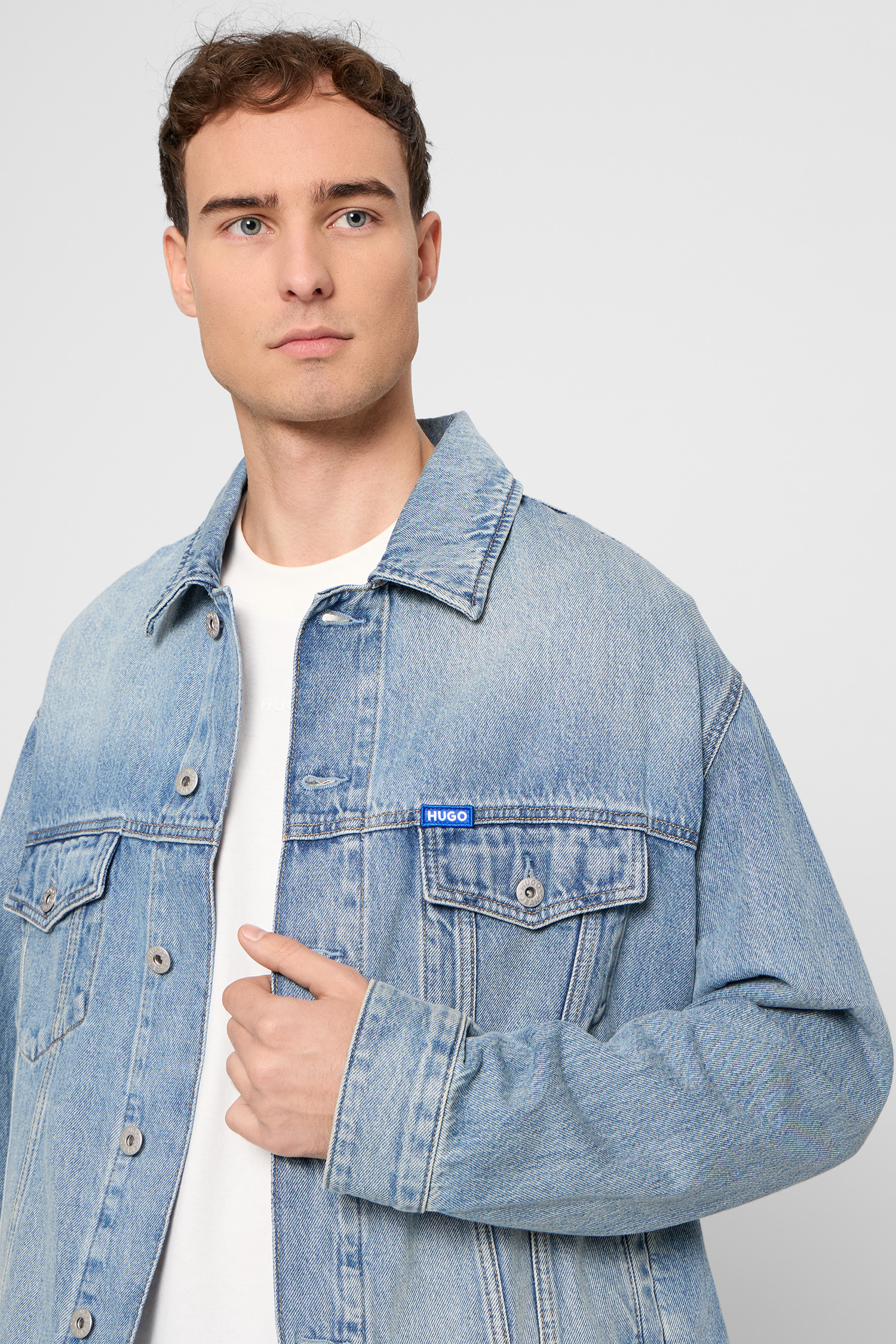 Мужская голубая джинсовая куртка HUGO BLUE 50542673;443