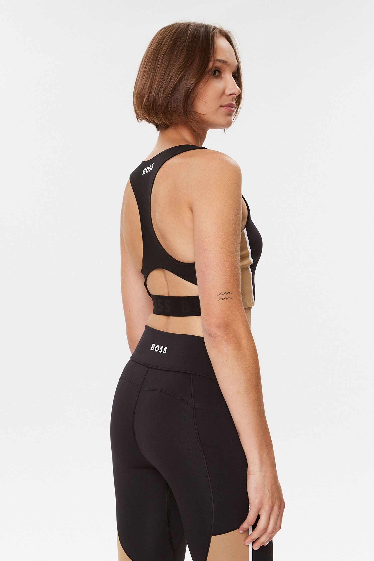 Жіночий чорний спортивний топ BOSS 50502366;001