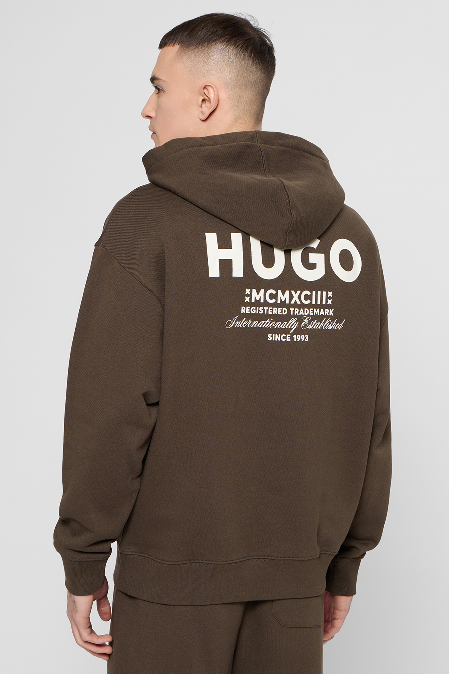 Чоловіче коричневе худі HUGO BLUE 50510724;208