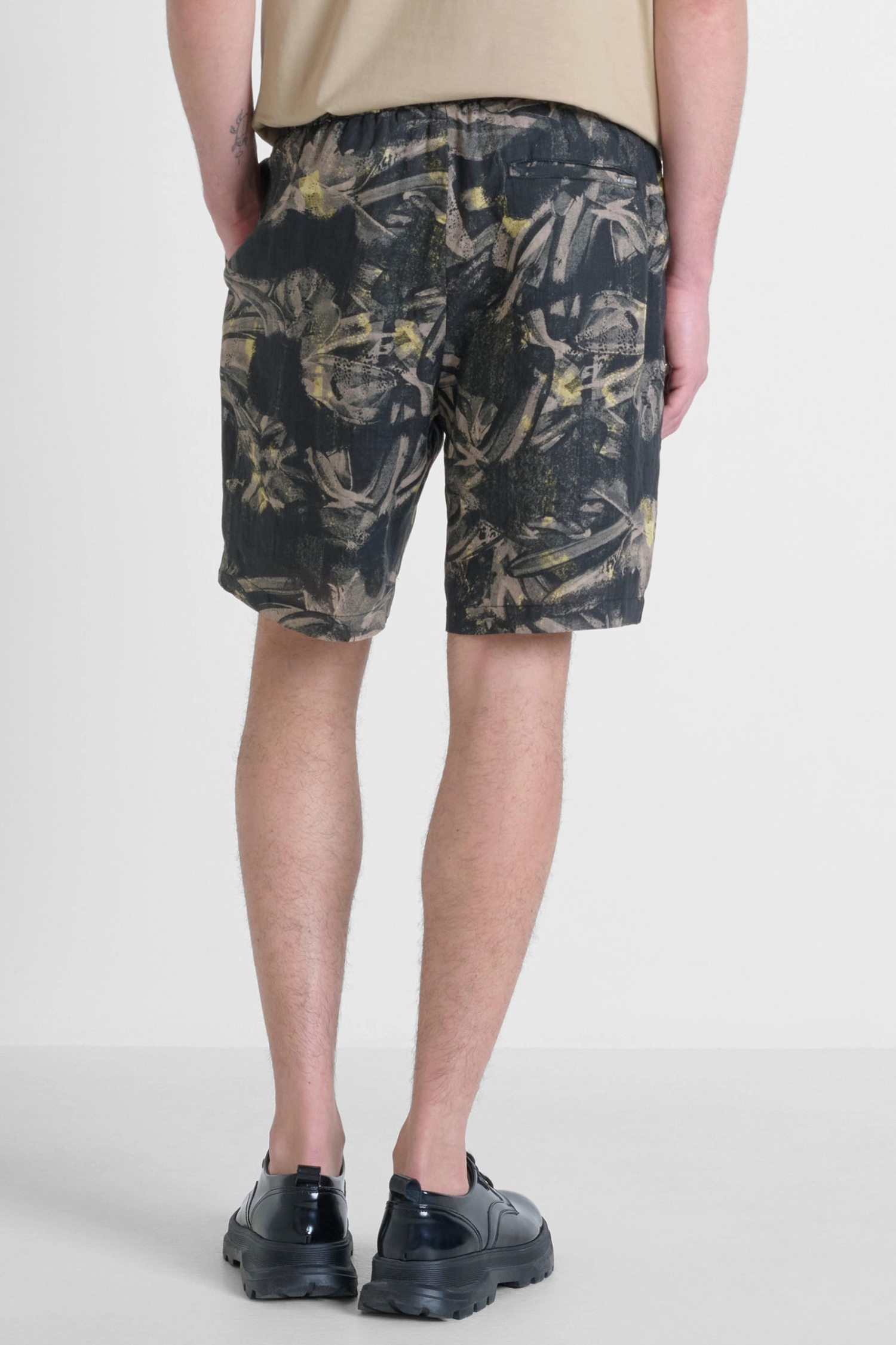 Чоловічі чорні шорти з візерунком Antony Morato MMSH00222.FA430638;9000